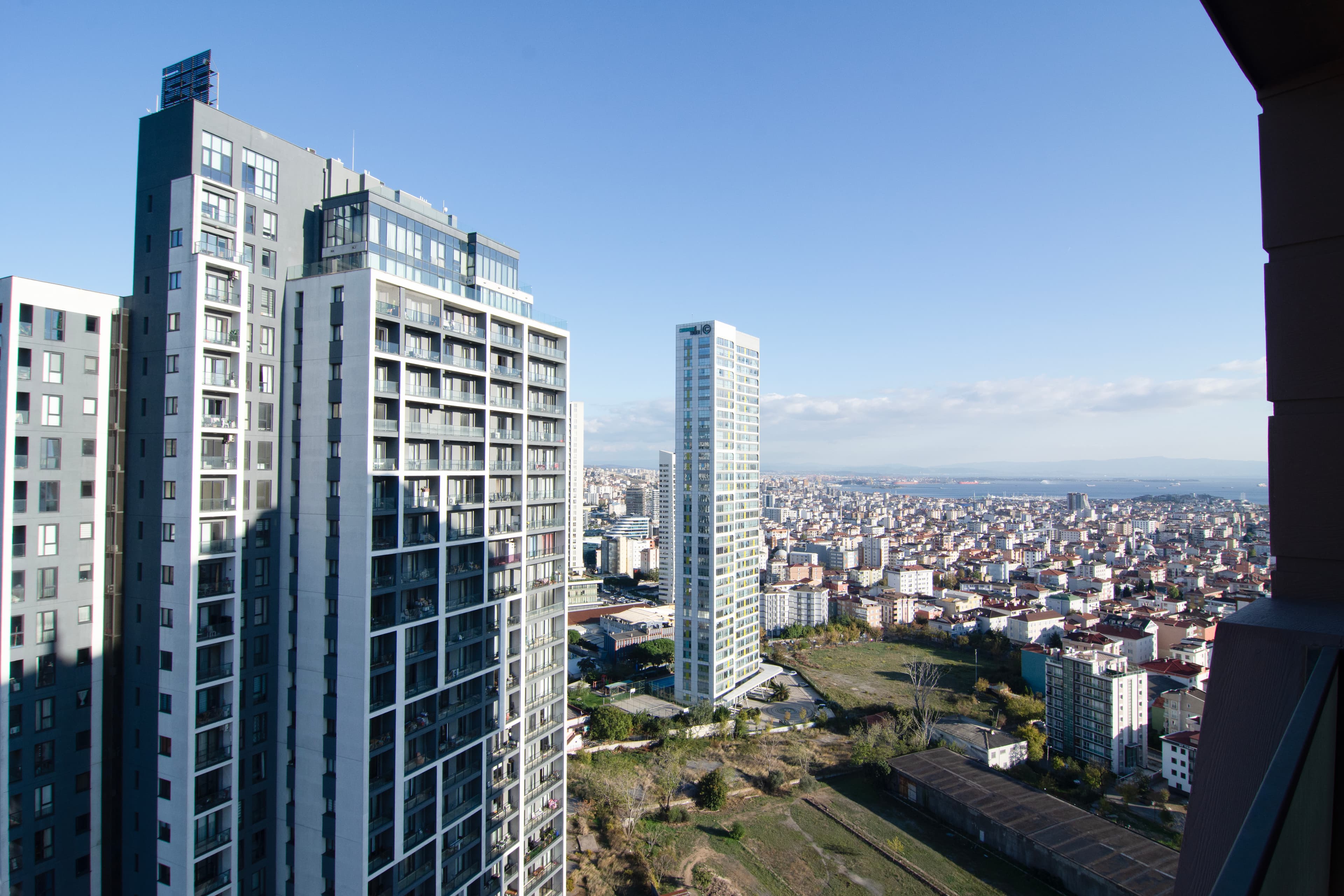 Seaview cozy apartment at the 22nd floor, furnished apartment in Kartal, Istanbul — image 8
