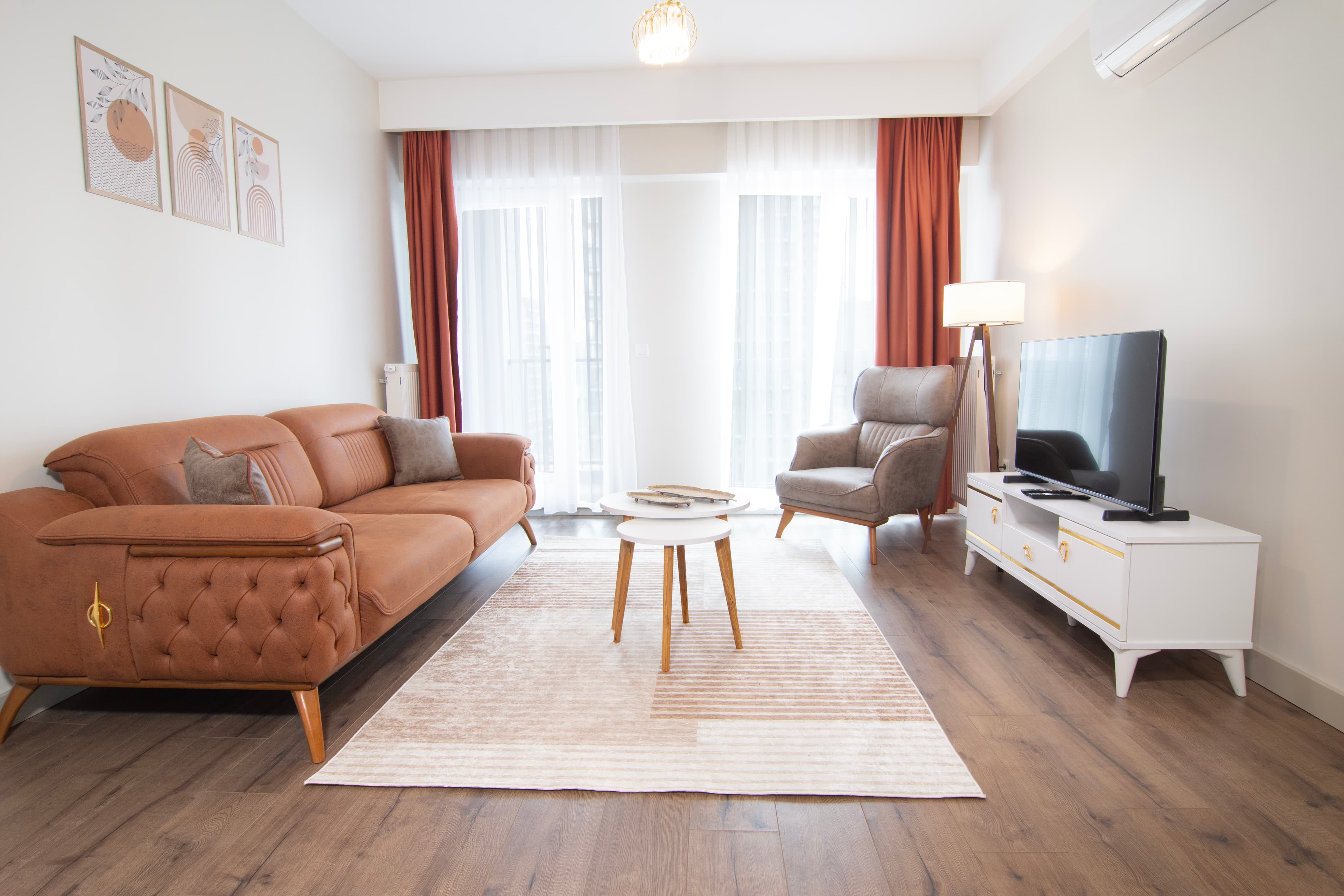 Family Home 2bedr with balcony, furnished apartment in Başakşehir, Istanbul