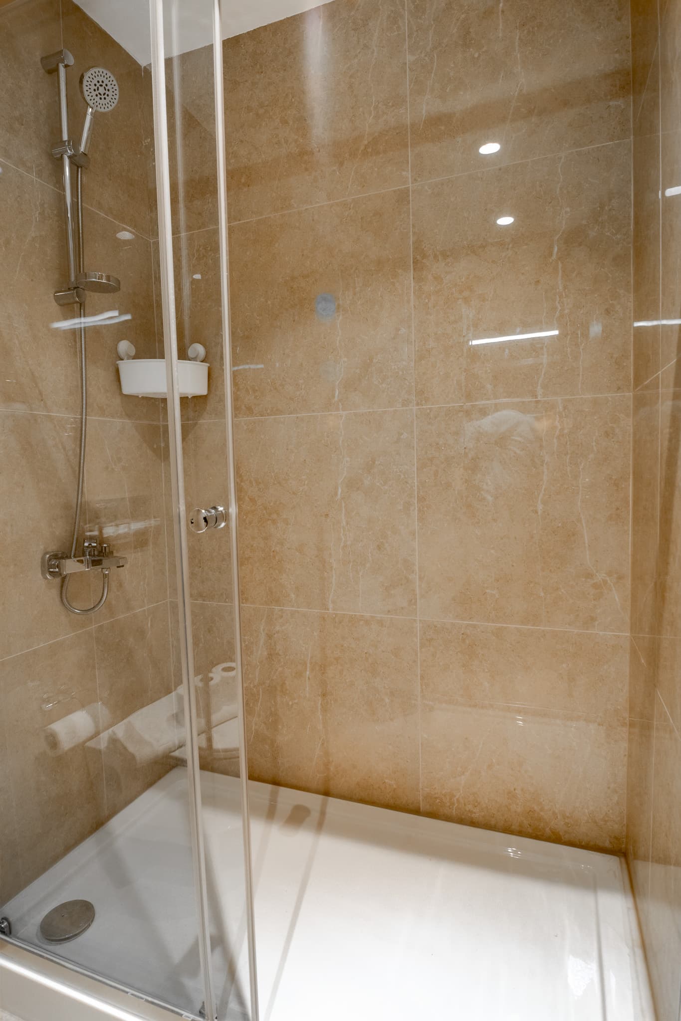 Modern 2BR City View Residence , furnished apartment in Bağcılar, Istanbul — image 16