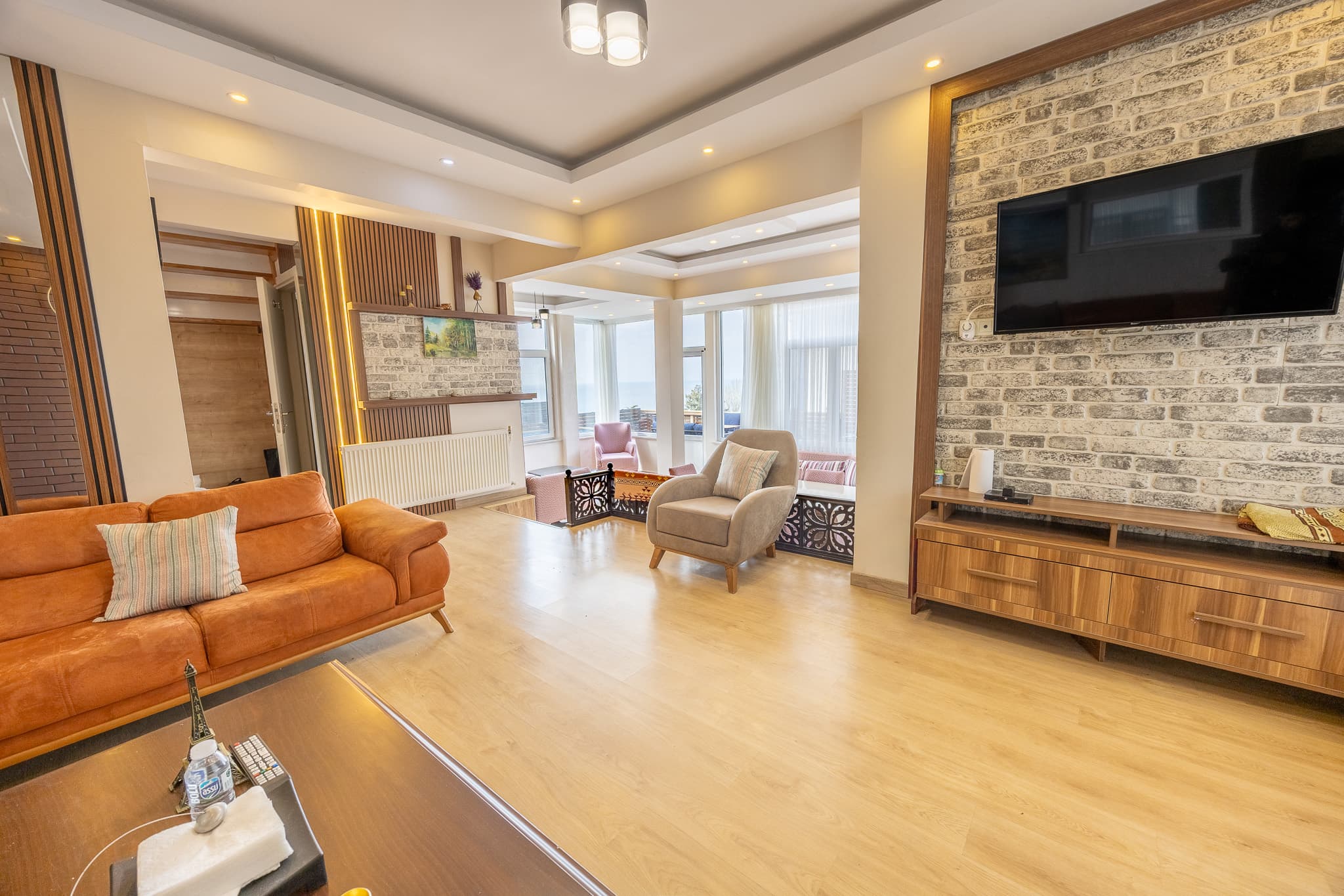 Sea View Villa with Pool, furnished apartment in Büyükçekmece, Istanbul — image 11