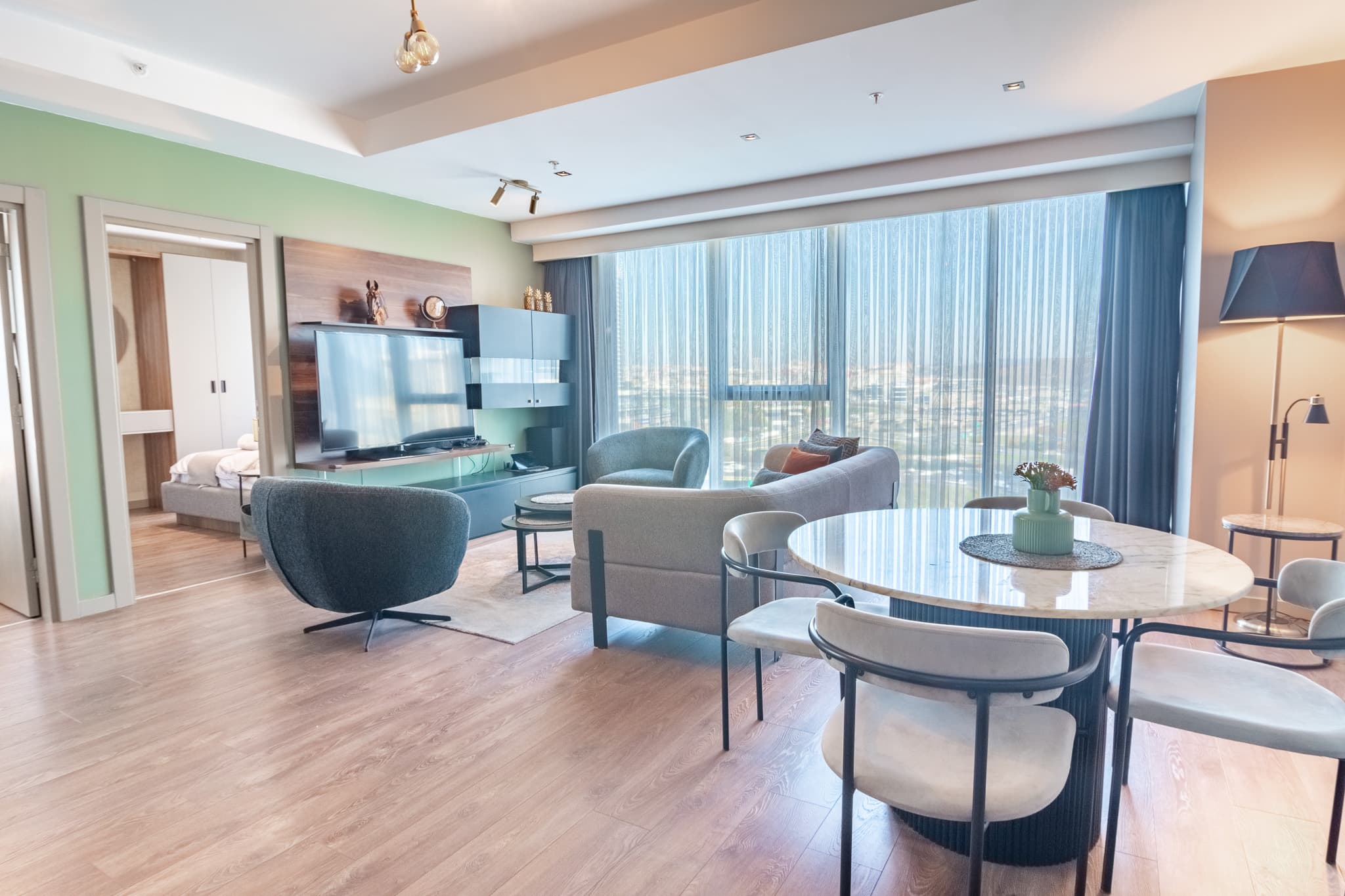 2-Bedroom Escape with city view, furnished apartment in Bağcılar, Istanbul — image 4