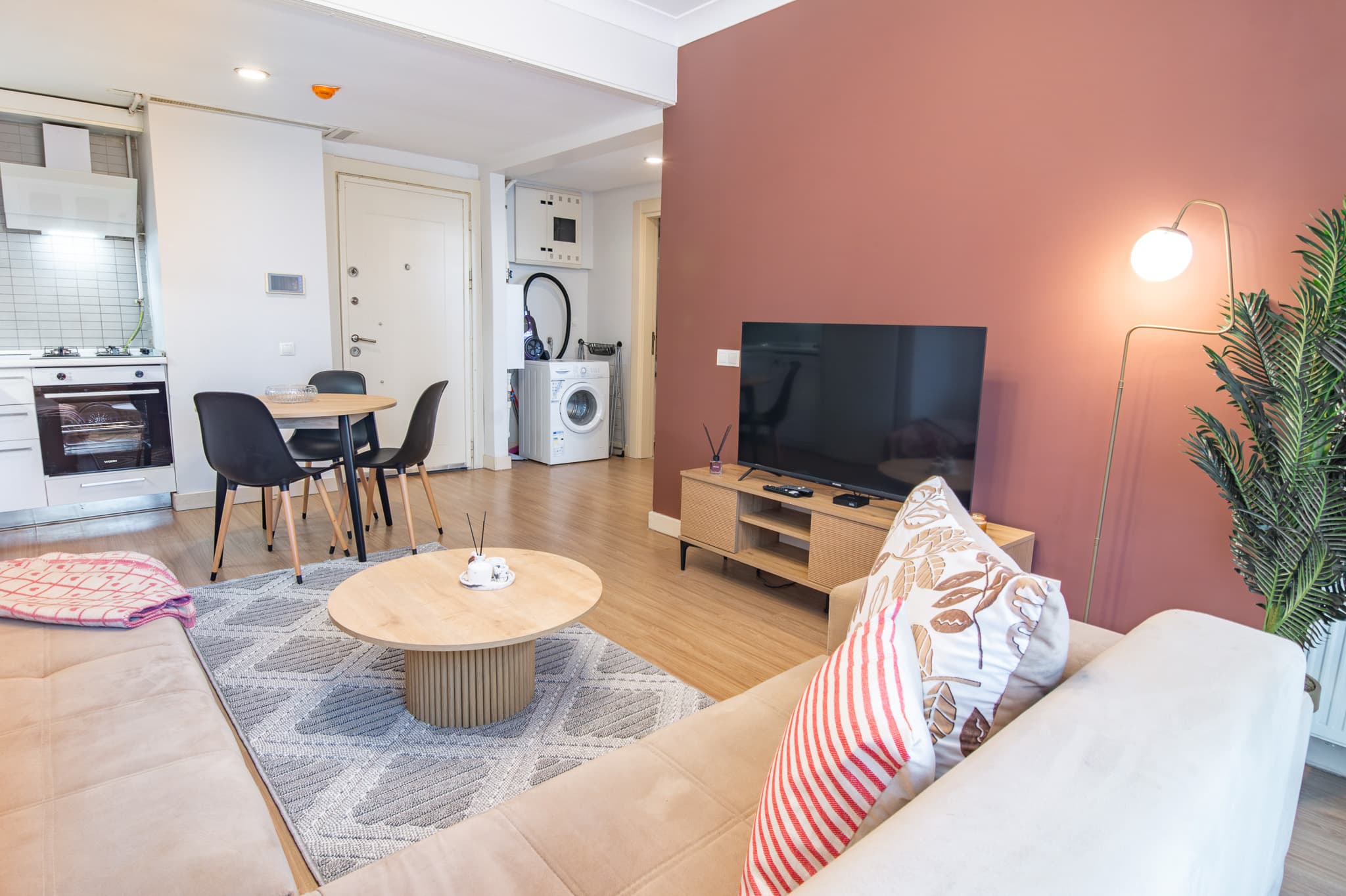 Modern 1BR Apartment Near Kayaşehir attractions, furnished apartment in Başakşehir, Istanbul — image 9