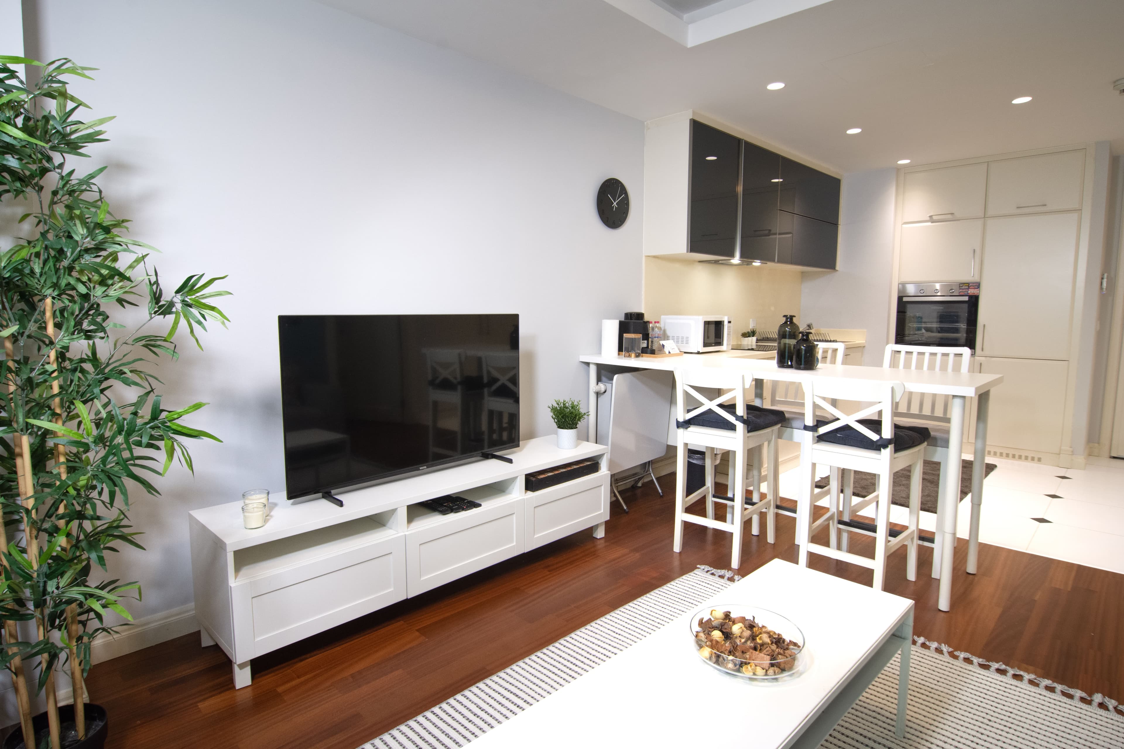 Modern & Cozy 1Bdr in Vibrant Beyoğlu, furnished apartment in Beyoğlu, Istanbul — image 4