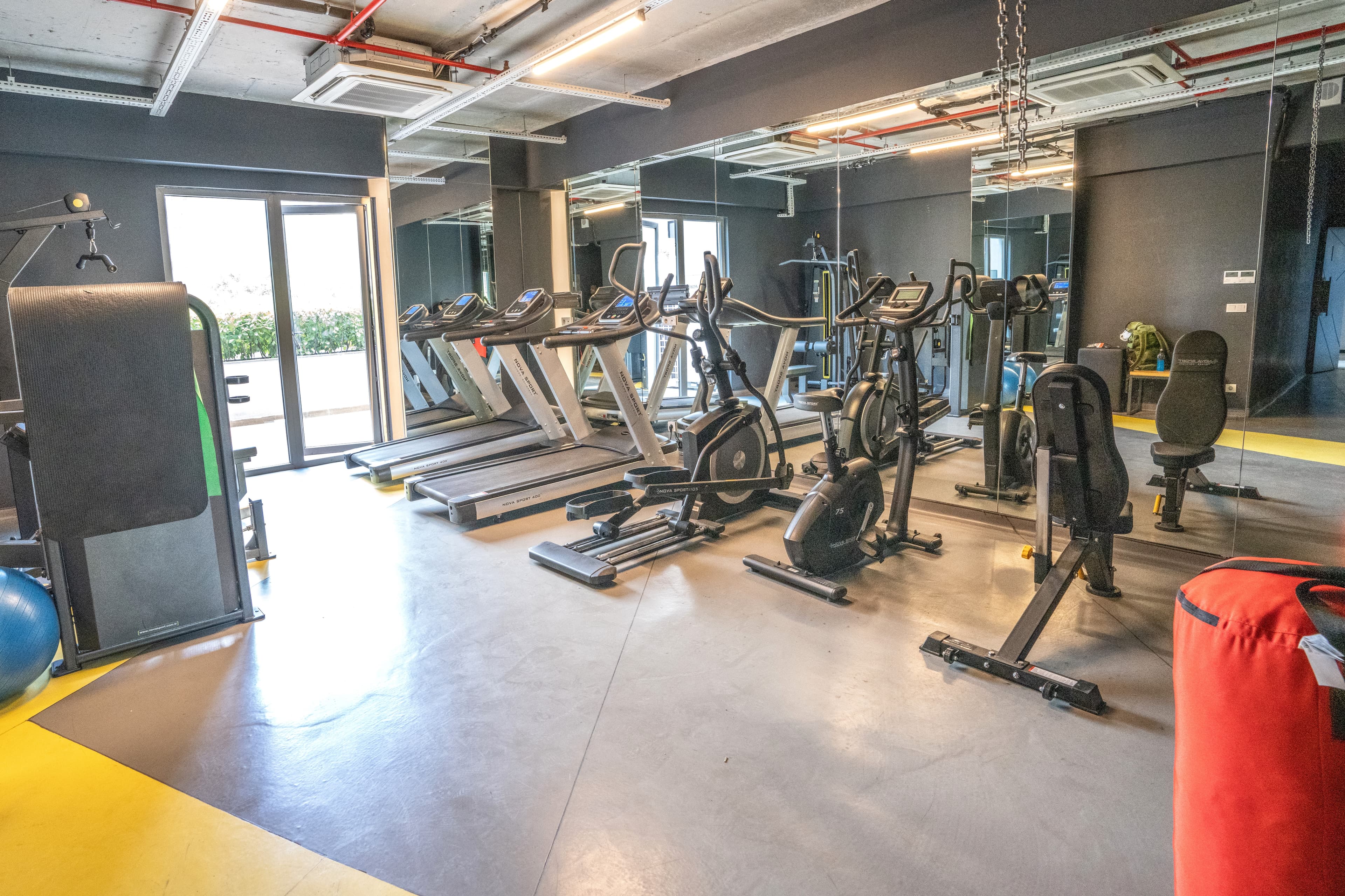 7th floor central 1-Bdr Apt  Wi-Fi/Pool/Gym, furnished apartment in Kağıthane, Istanbul — image 36