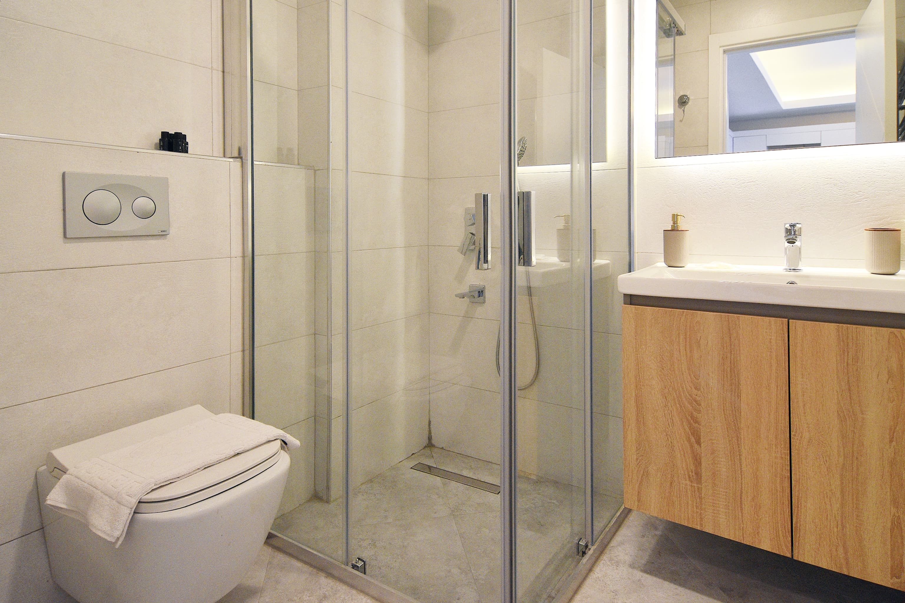 Modern 1BR Apt: Perfect Blend of Comfort & Style., furnished apartment in Kağıthane, Istanbul — image 14