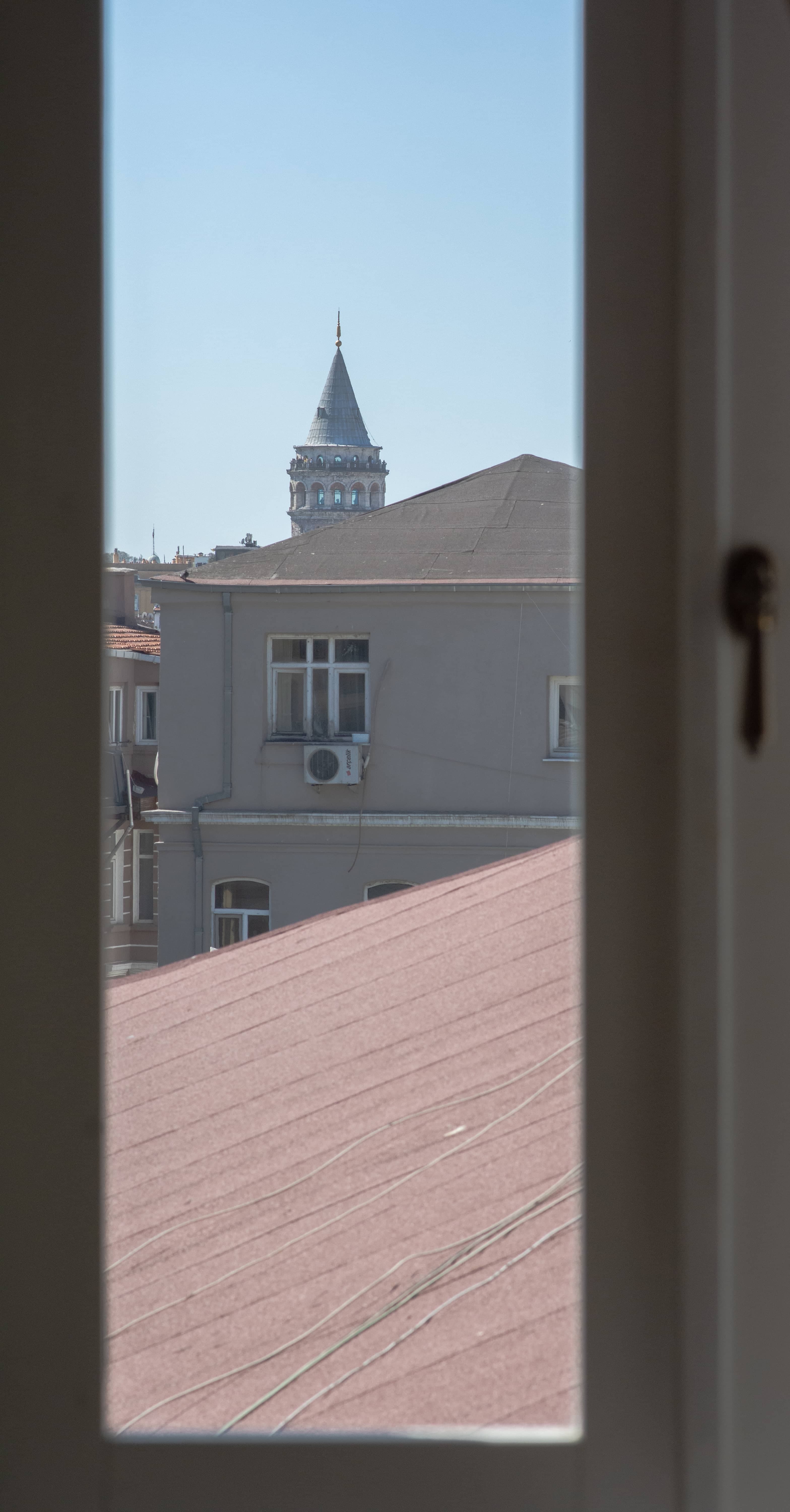 Stylish City Getaway-Explore the Urban Delights, furnished apartment in Beyoğlu, Istanbul — image 15