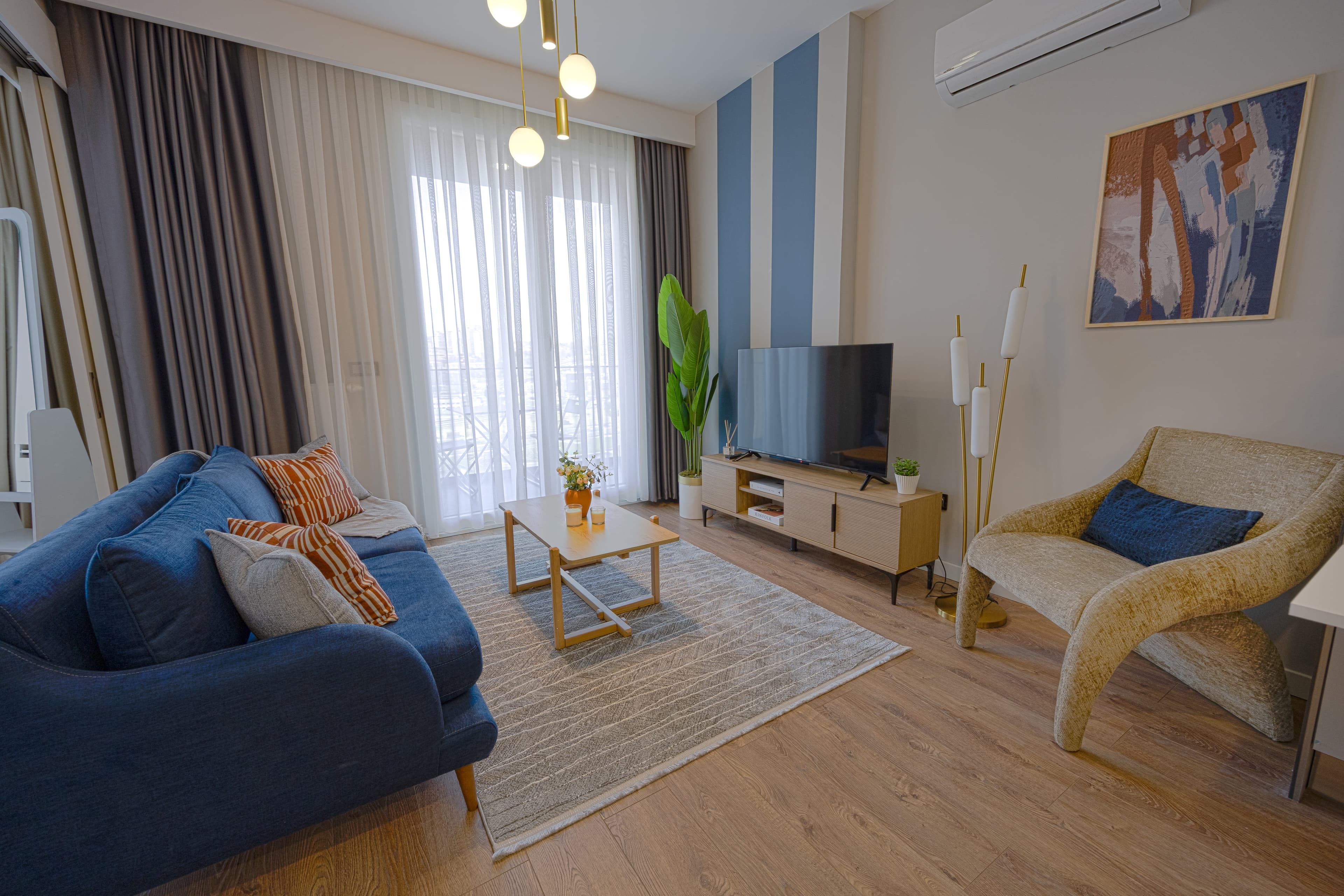 Modern Cozy Apartment with Balcony, furnished apartment in Bağcılar, Istanbul — image 4