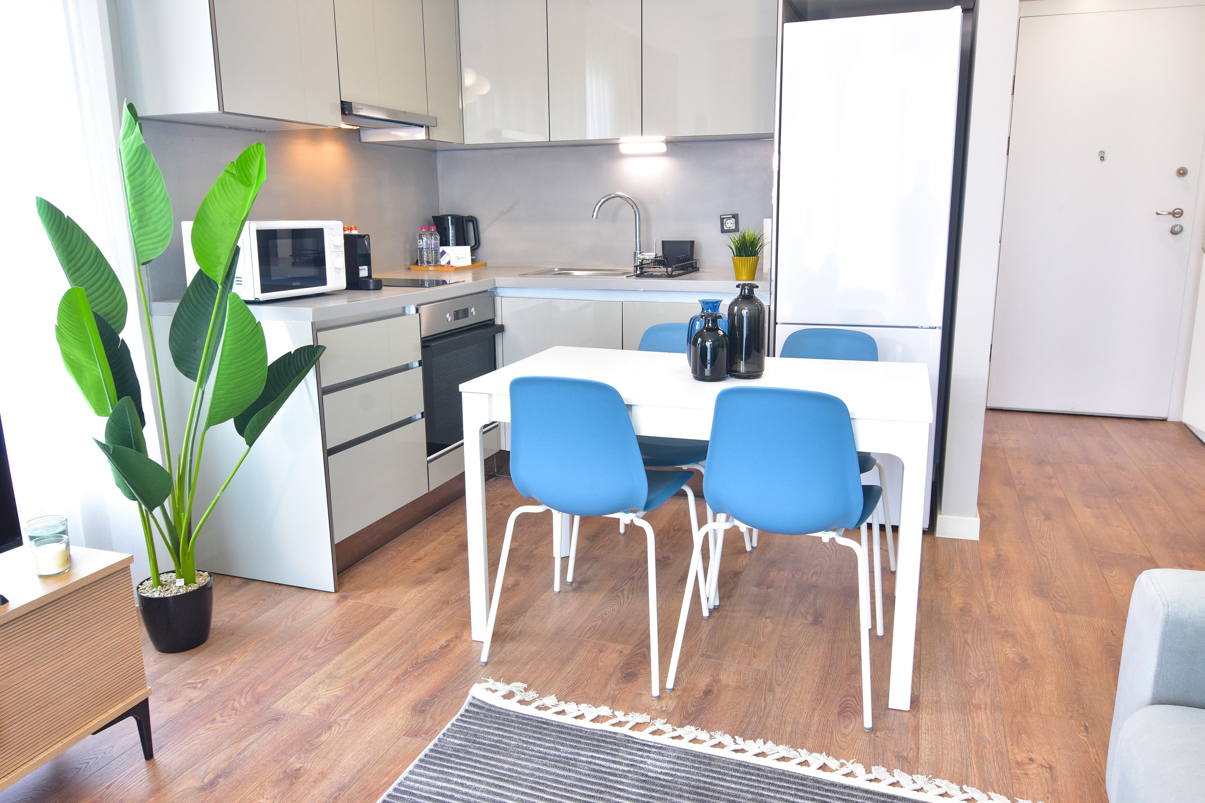 13th floor Brand new cozy 2BR Apt with Balcony, furnished apartment in Bağcılar, Istanbul — image 18
