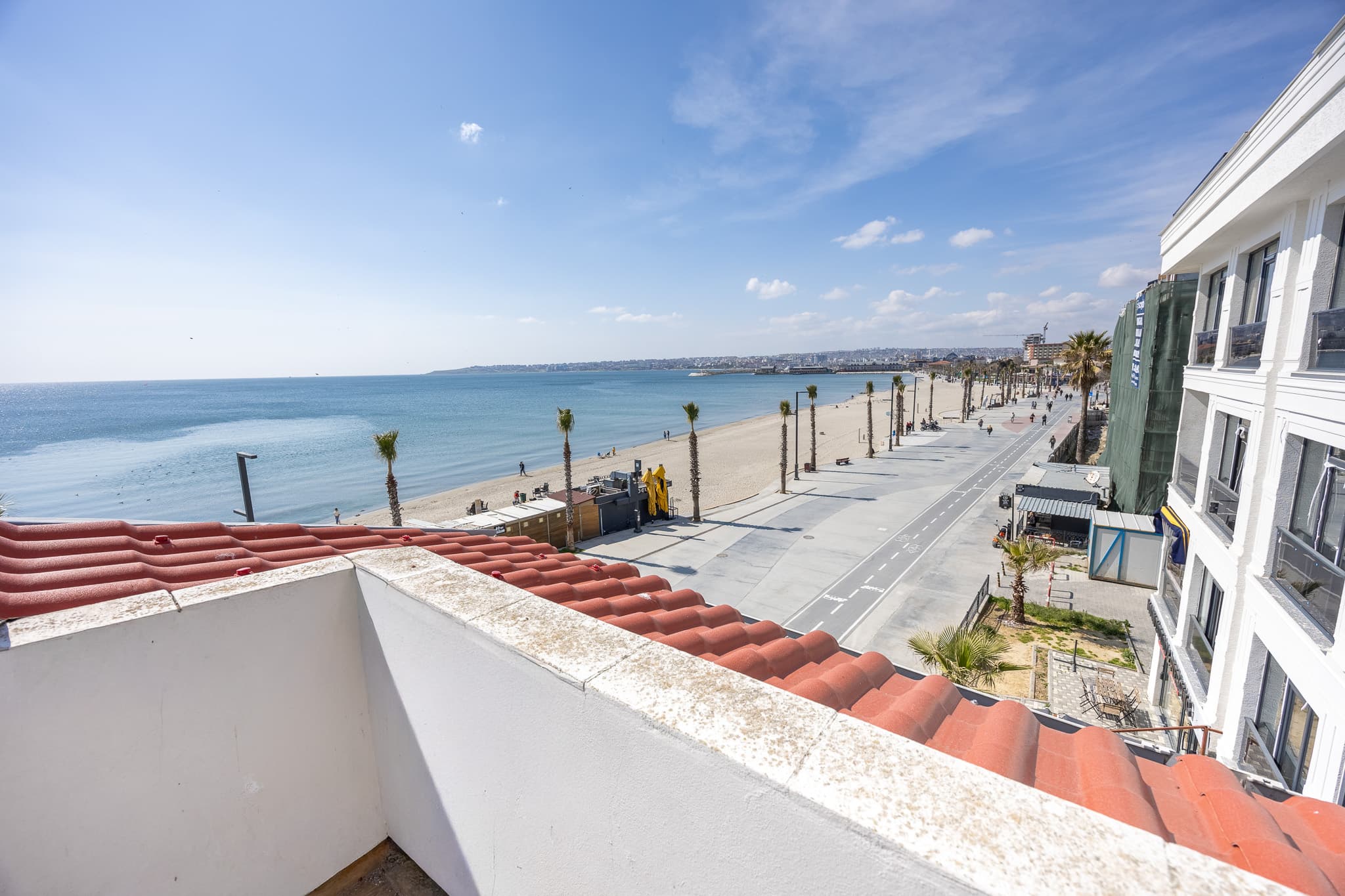 Seaside 3-Bedroom Duplex with Jacuzzi, furnished apartment in Büyükçekmece, Istanbul — image 25