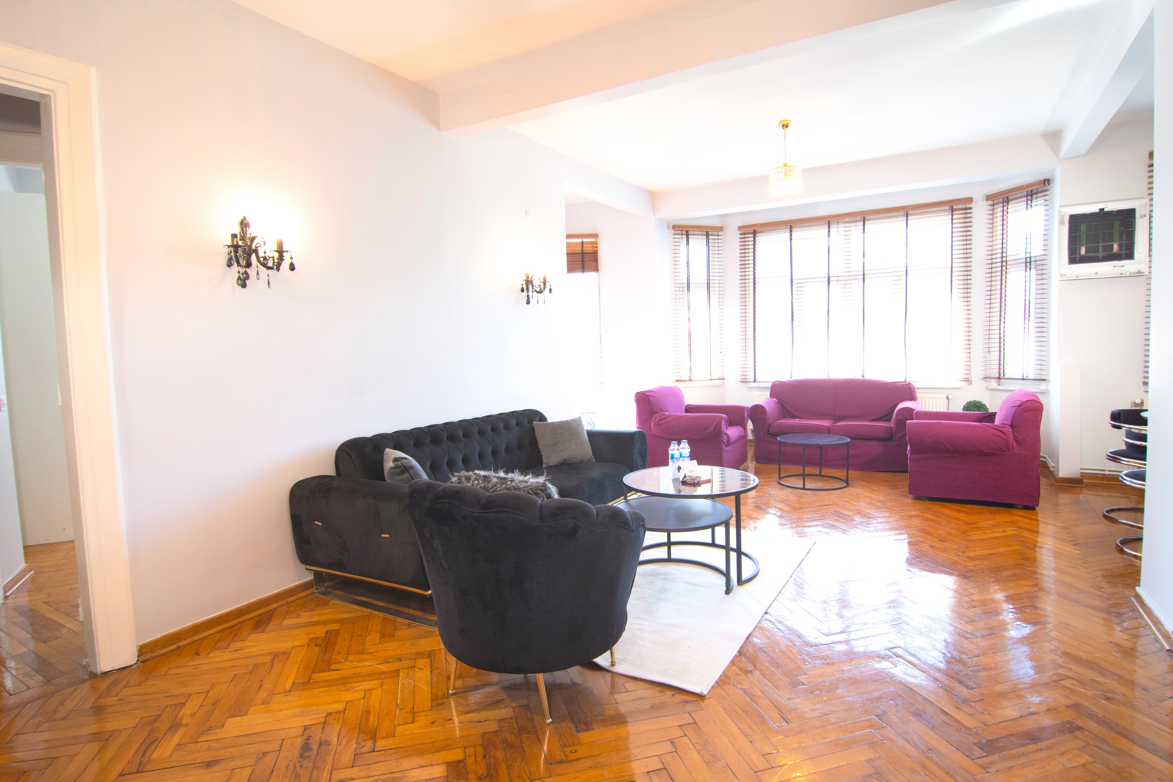 4min to Osmanbey 2 BR apart,4th floor with balcony, furnished apartment in Şişli, Istanbul