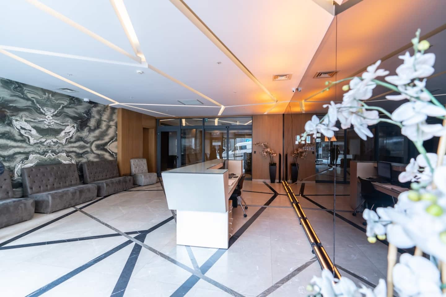 1-Bdr Getaway with Pool/Gym near Taksim Square, furnished apartment in Şişli, Istanbul — image 23