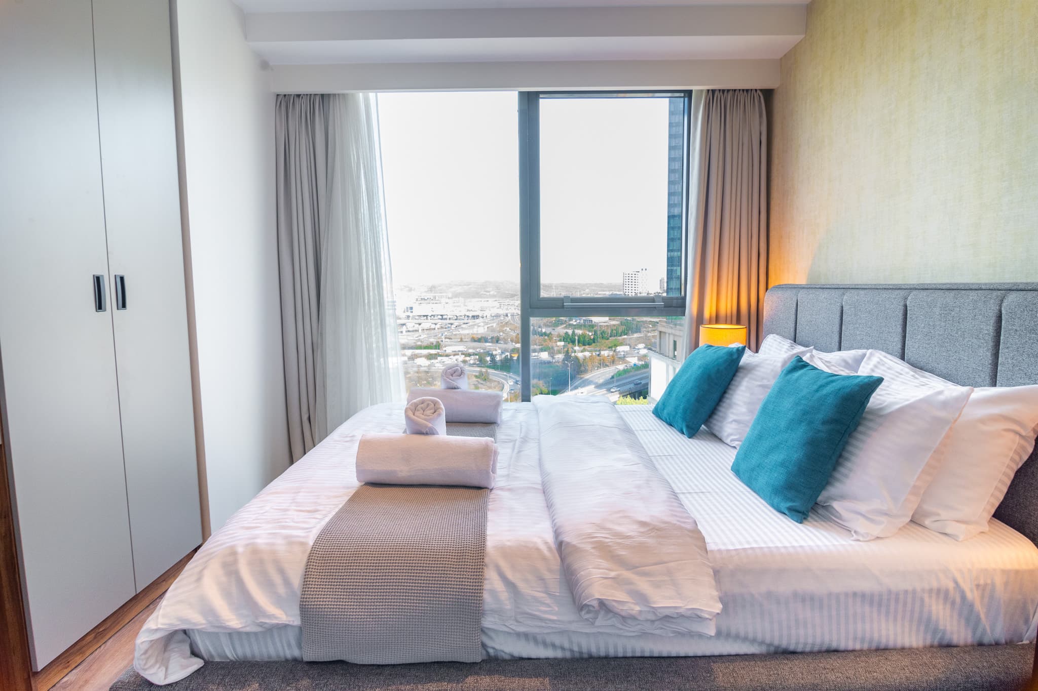 2-Bedroom Escape with city view, furnished apartment in Bağcılar, Istanbul — image 8