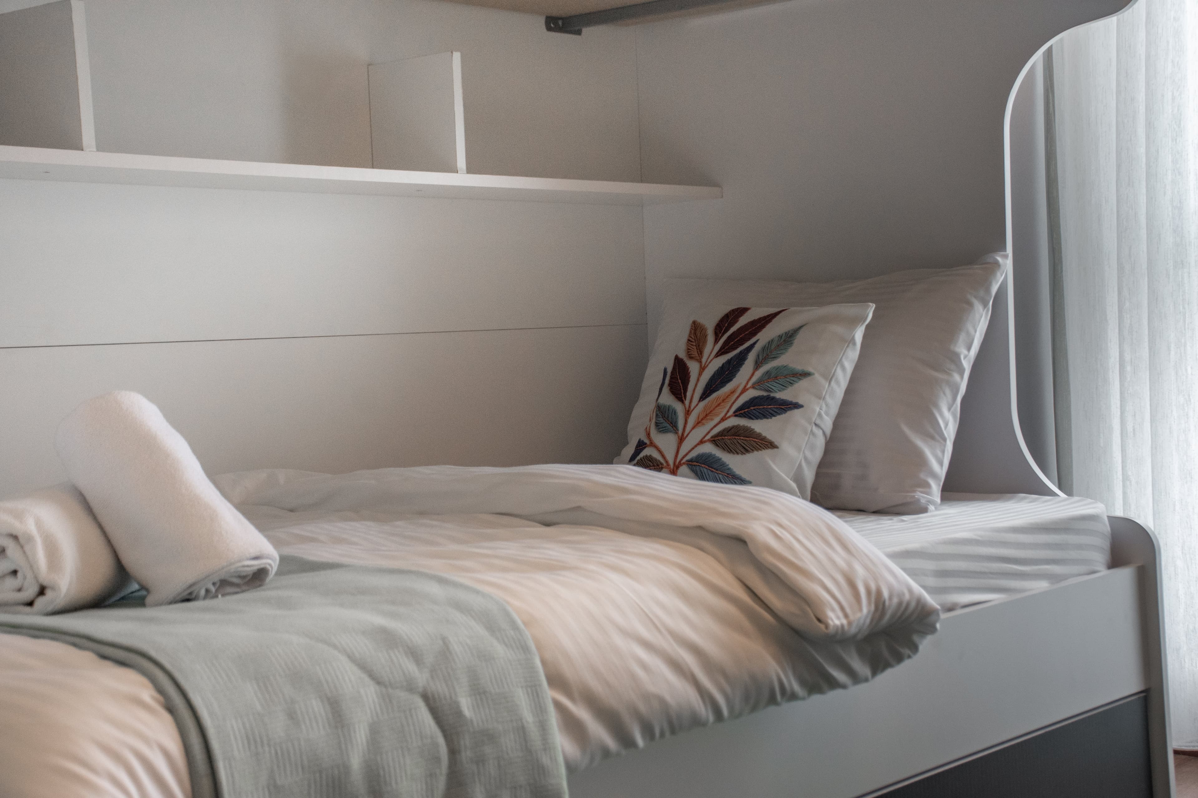 New Modern Apt 3bedrooms -2bathrooms- pool & gym , furnished apartment in Bağcılar, Istanbul — image 28