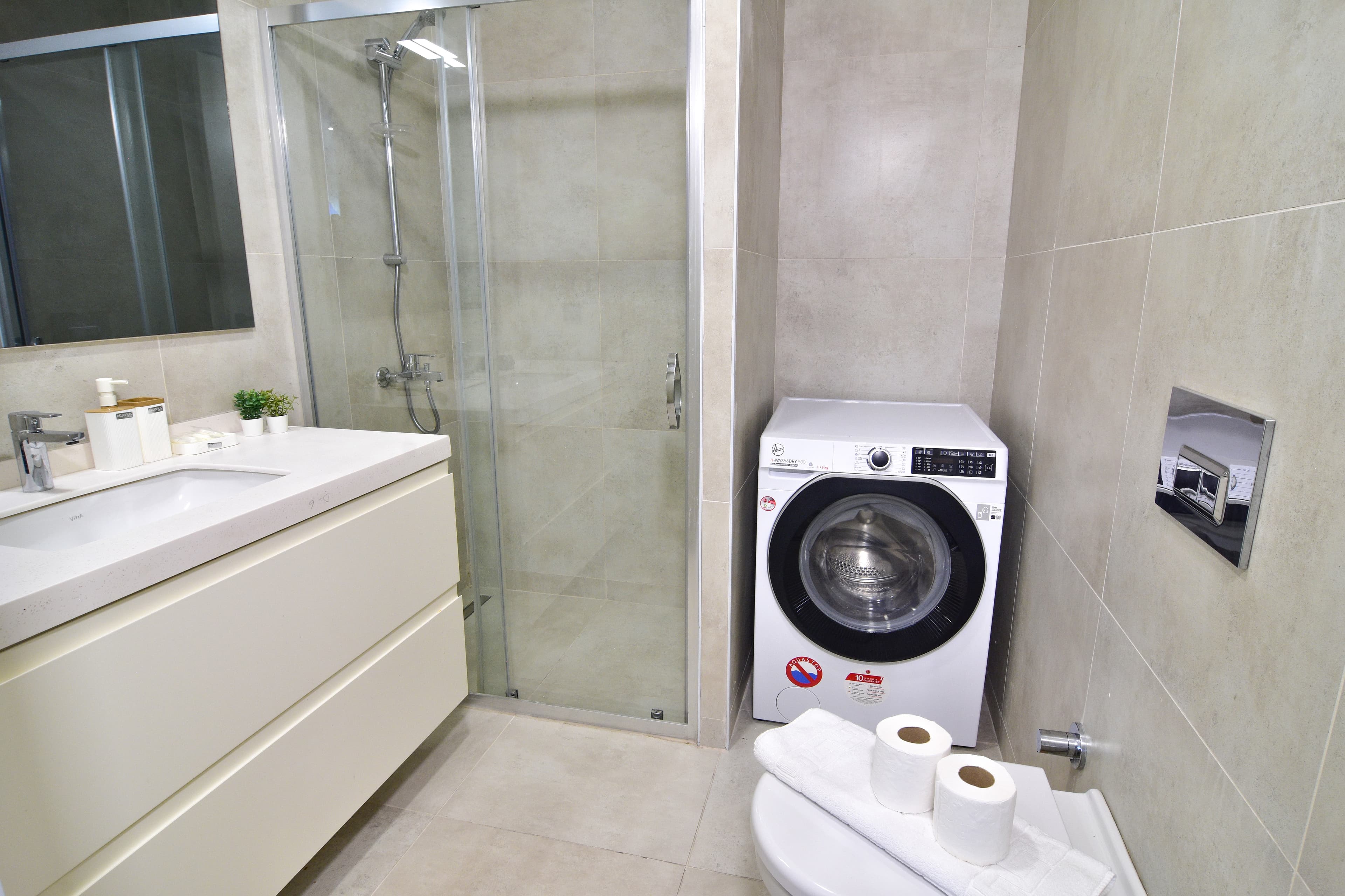 13th floor Brand new cozy 2BR Apt with Balcony, furnished apartment in Bağcılar, Istanbul — image 21