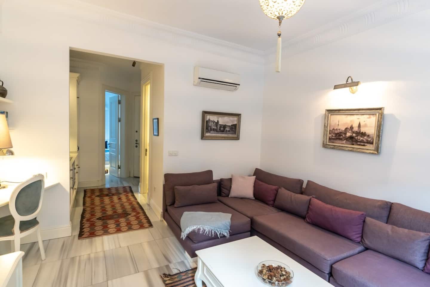 Designer 1-Bdr Apartment in Trendy Neighborhood, furnished apartment in Beyoğlu, Istanbul — image 3
