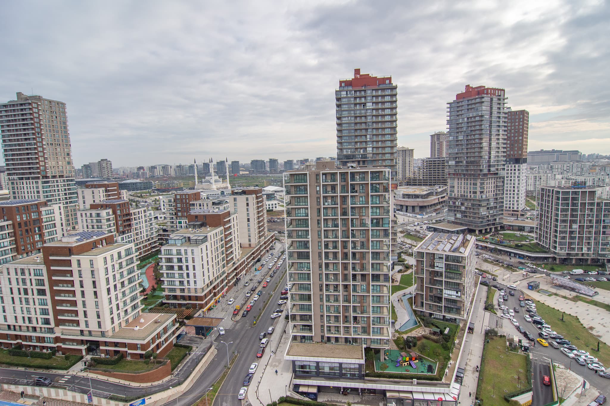 Family Home 2bedr with balcony and Panoramic View, furnished apartment in Başakşehir, Istanbul — image 29