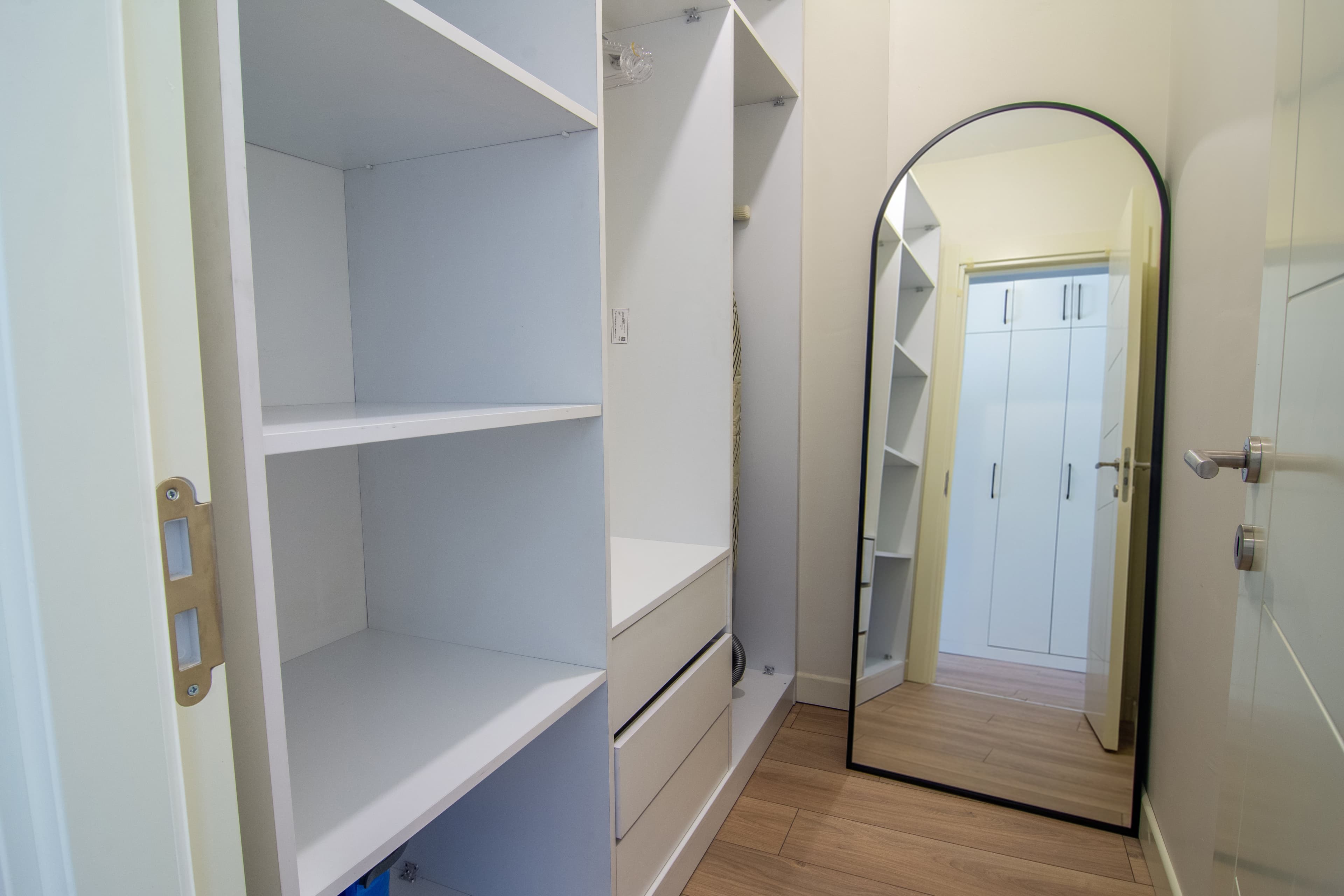 Modern 1 Bdr in Taksim Palace, furnished apartment in Şişli, Istanbul — image 14