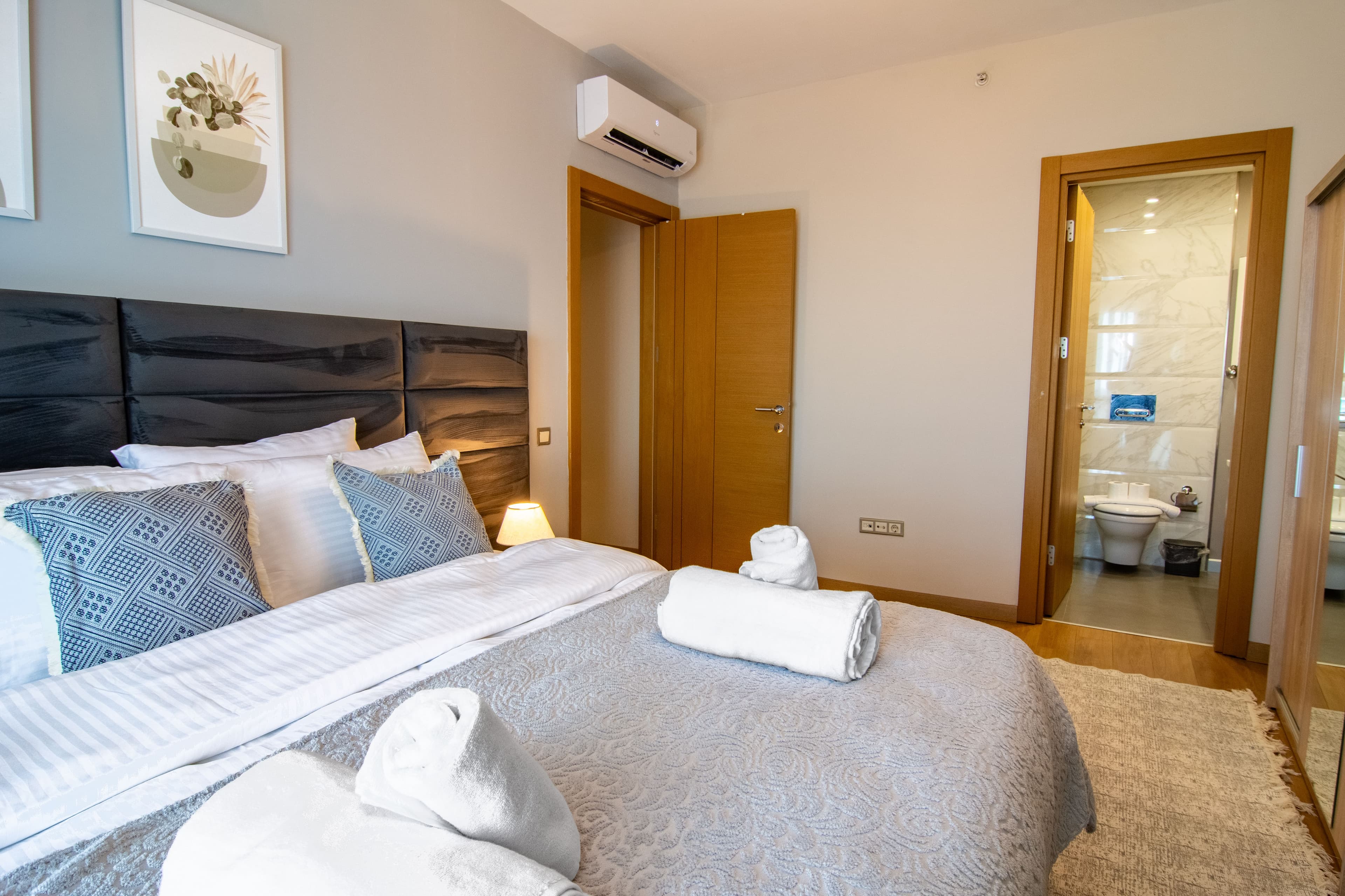 5. Levent 2BR Apt floor 22 Amazing view! — image 7