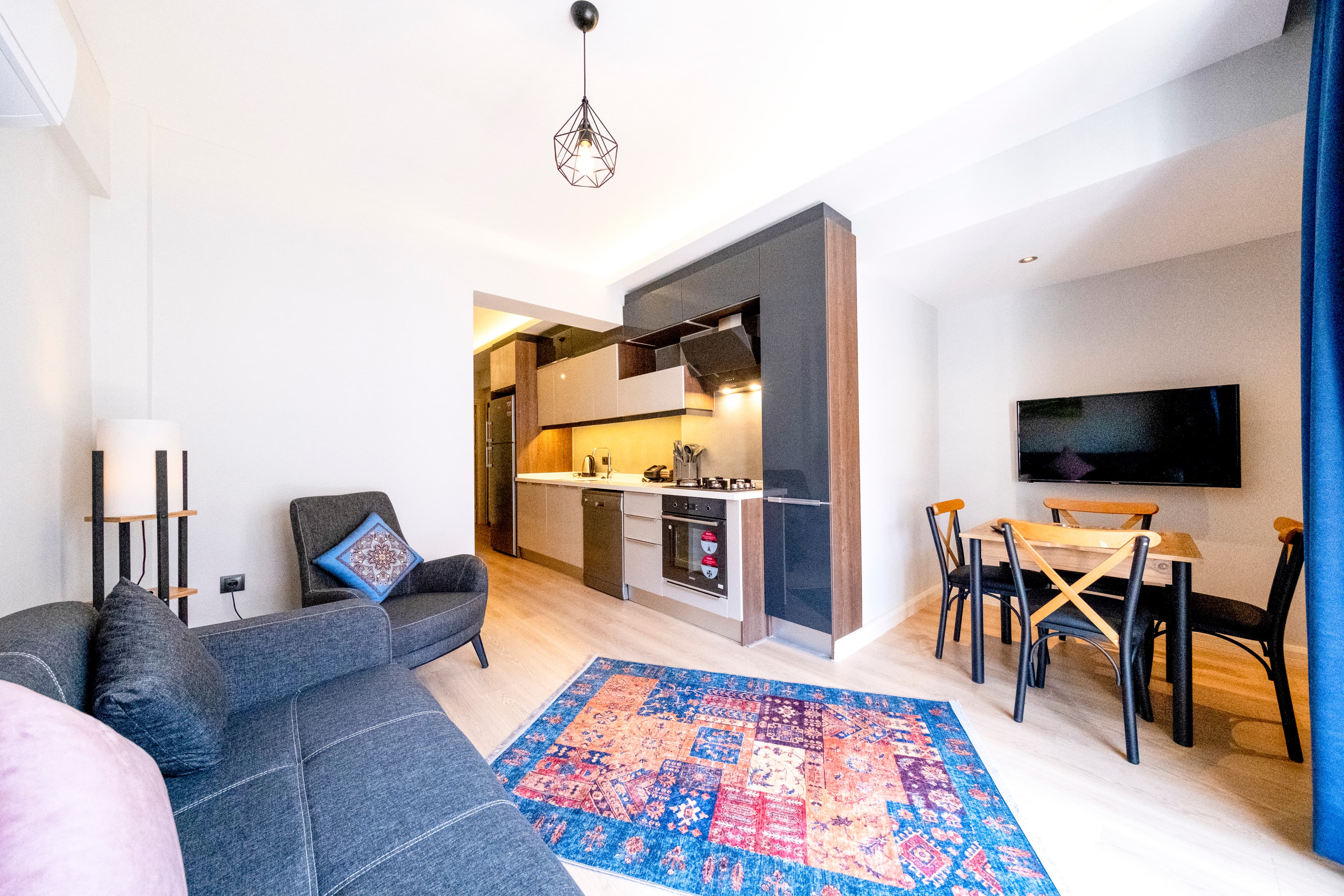 Charming stay in the heart of Fethiye near marina, furnished apartment in Fethiye, Istanbul — image 3