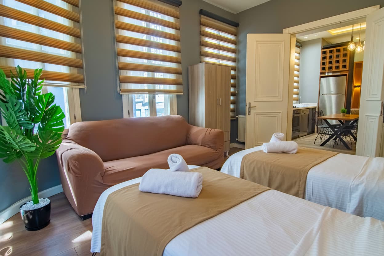 Modern 2BR Flat 1min walk to Taksim square, furnished apartment in Beyoğlu, Istanbul — image 5