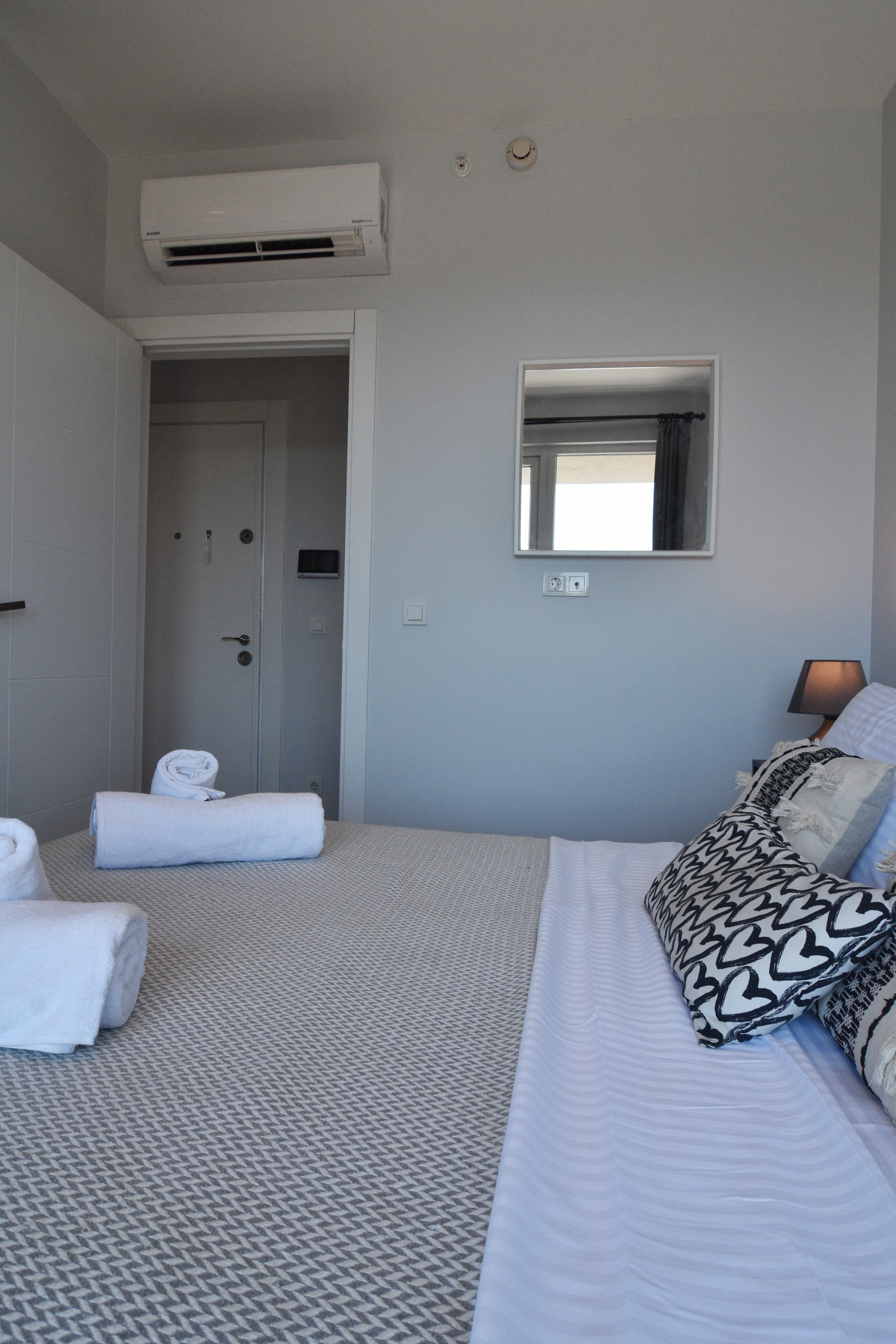 7th floor central 1-Bdr Apt  Wi-Fi/Pool/Gym, furnished apartment in Kağıthane, Istanbul — image 12