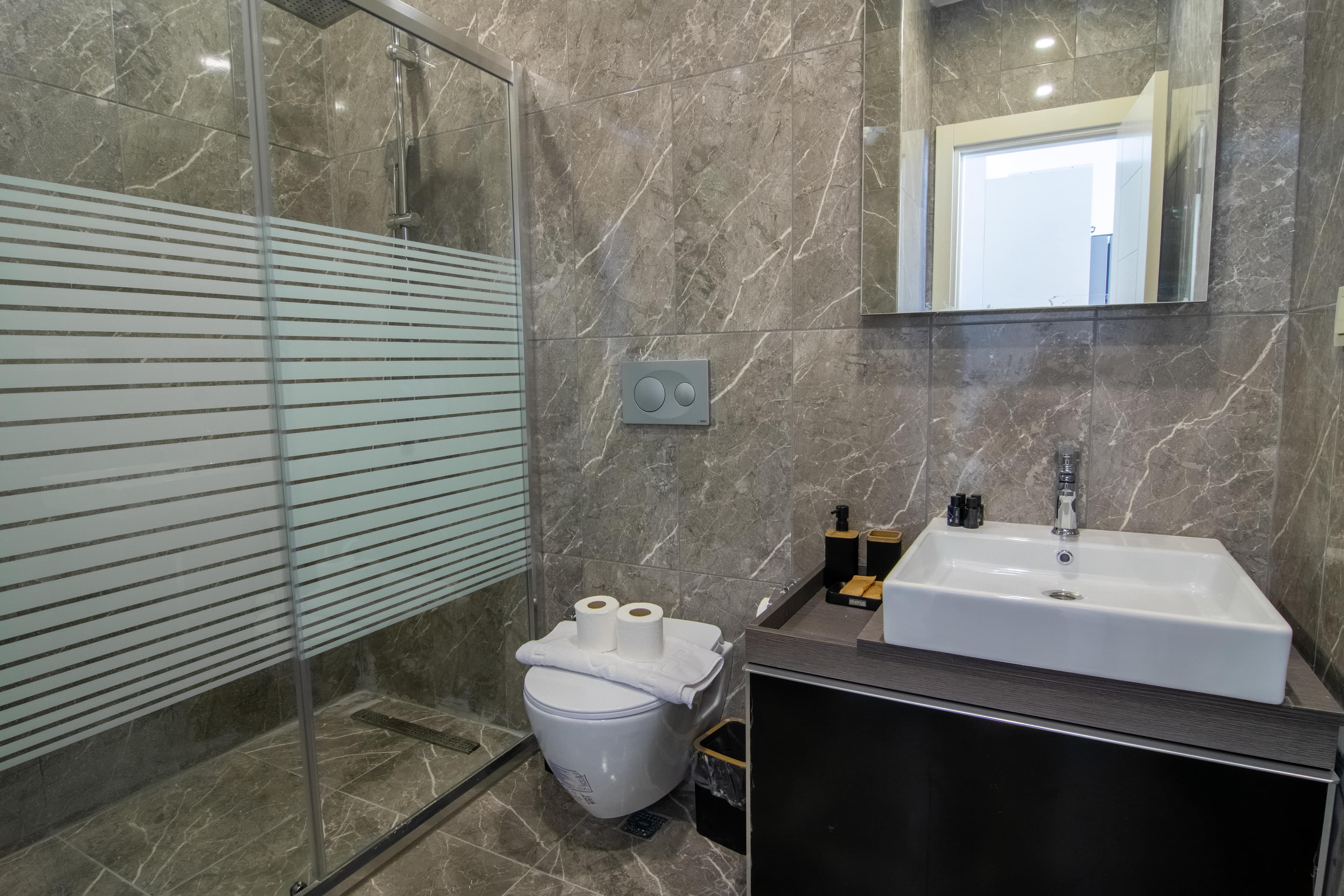 Modern 1 Bdr in Taksim Palace, furnished apartment in Şişli, Istanbul — image 20
