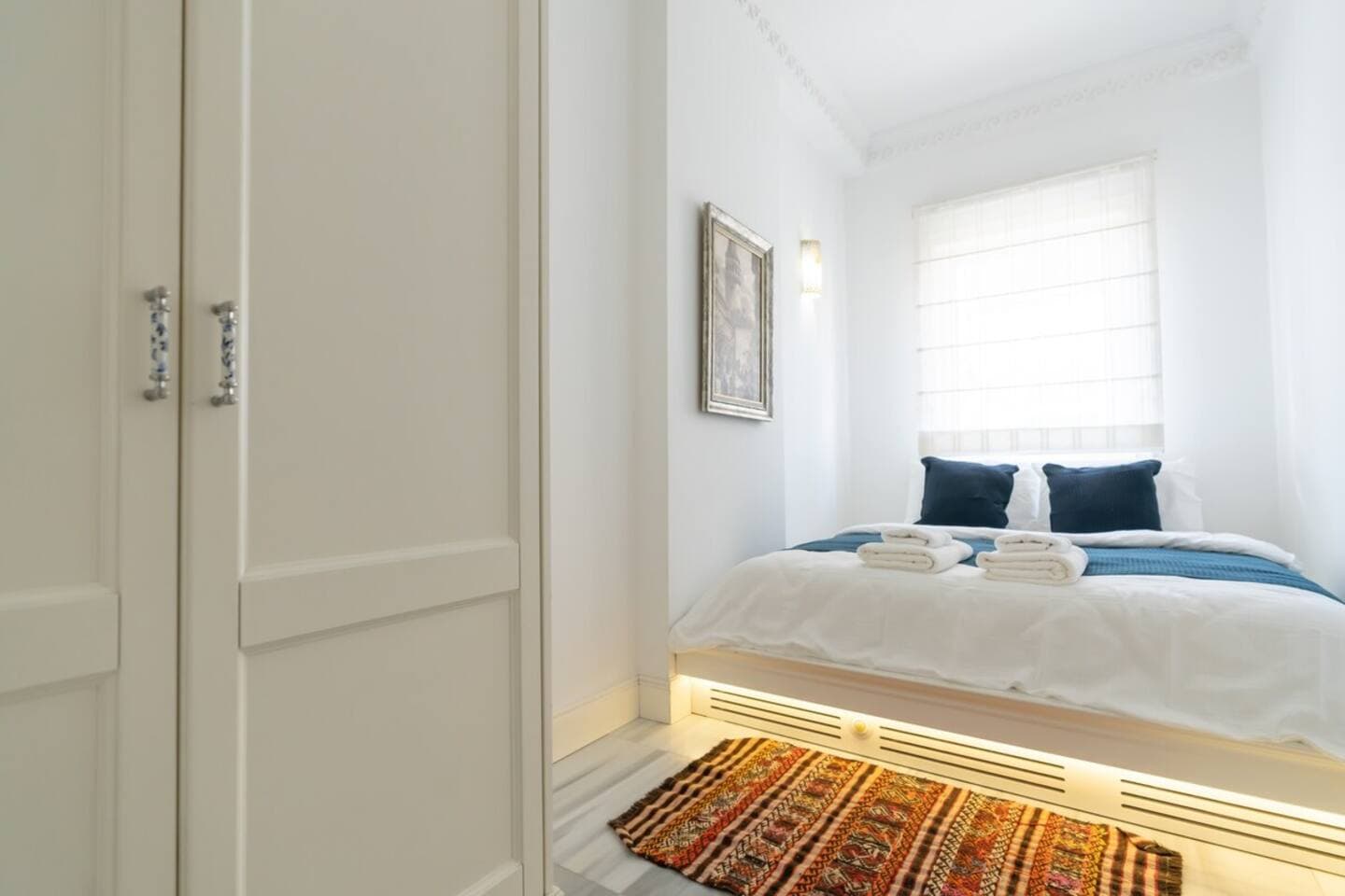Designer 1-Bdr Apartment in Trendy Neighborhood, furnished apartment in Beyoğlu, Istanbul — image 7