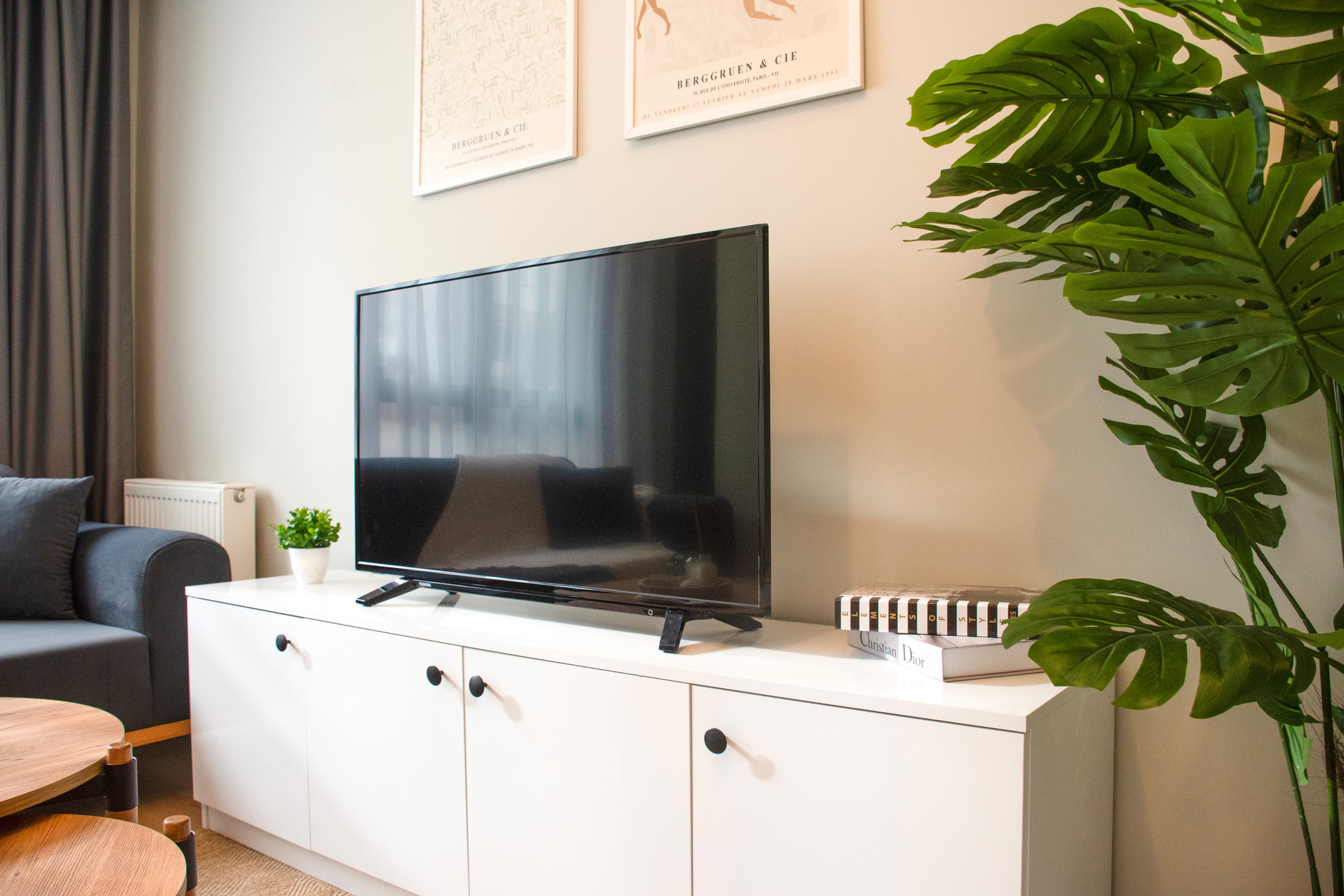 brand new apt with bedroom & office, furnished apartment in Kağıthane, Istanbul — image 2