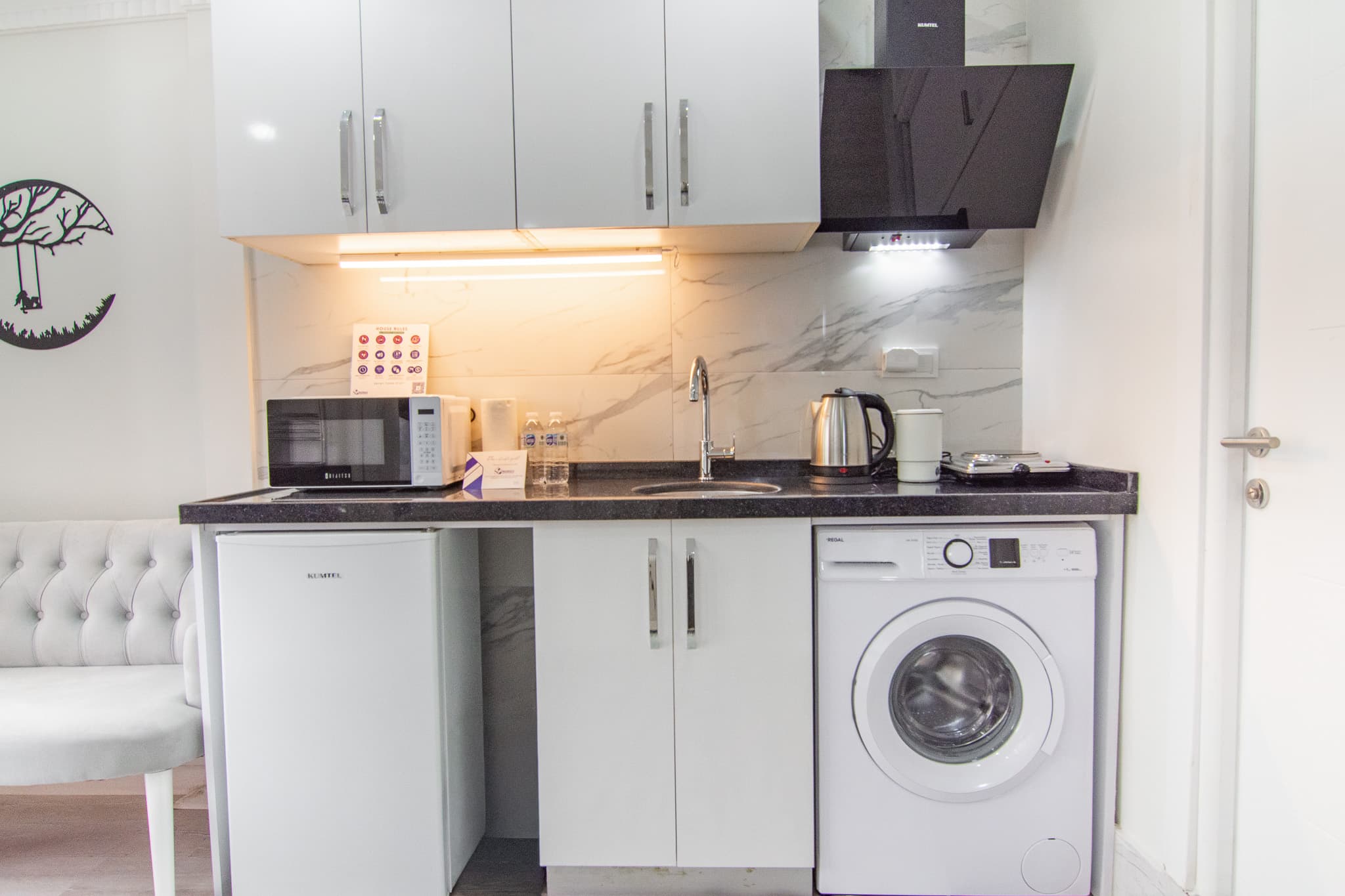 Cozy 1BR with Inviting Balcony, furnished apartment in Beylikdüzü, Istanbul — image 10