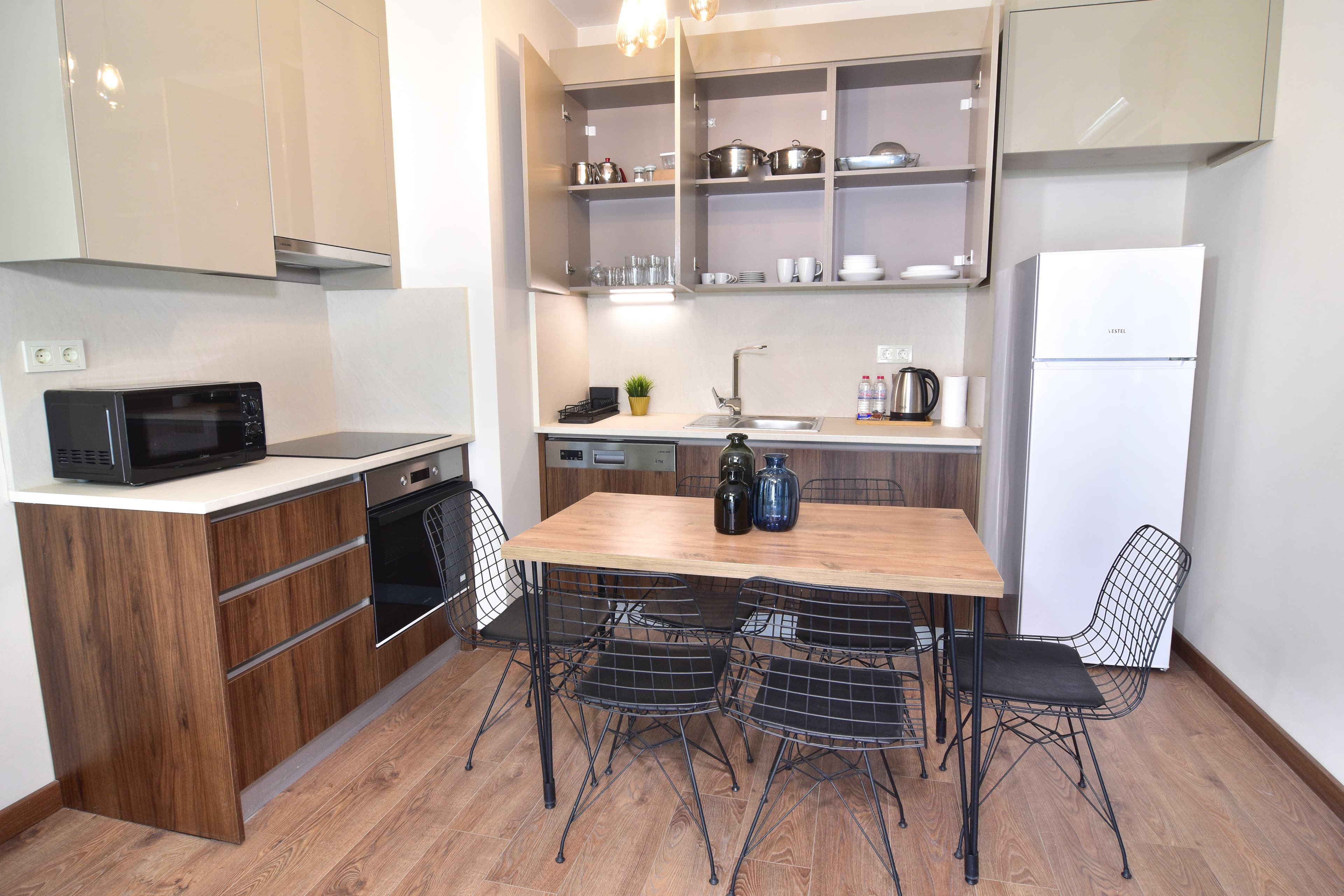 Spacious 2BR with Garden Family friendly , furnished apartment in Bağcılar, Istanbul — image 8