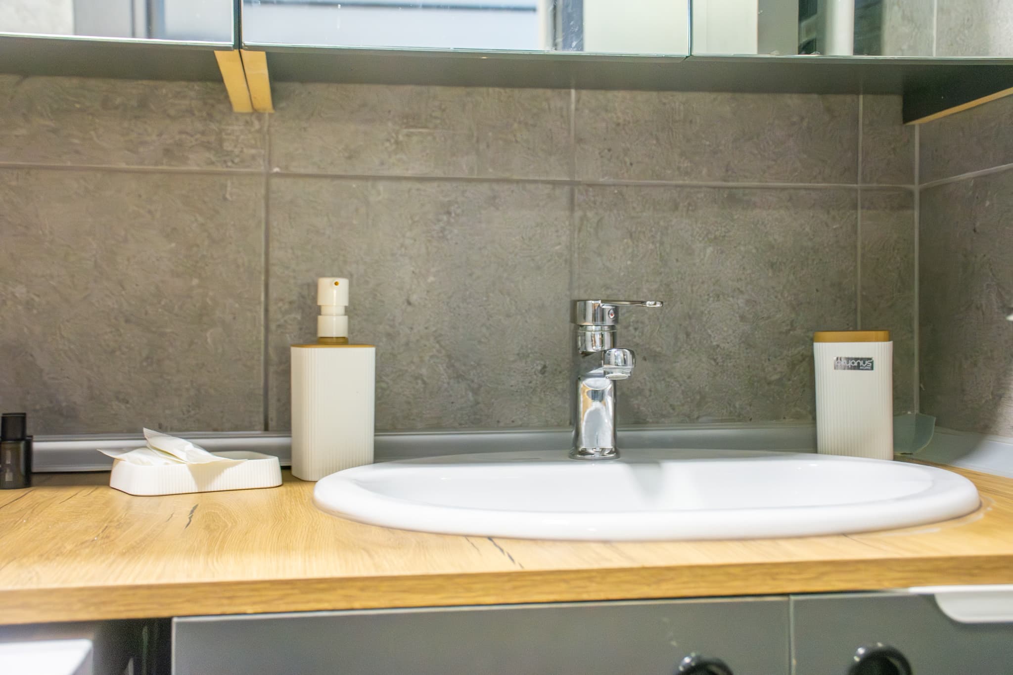 Cozy Retreat: Modern 1BR Apt , furnished apartment in Esenyurt, Istanbul — image 17