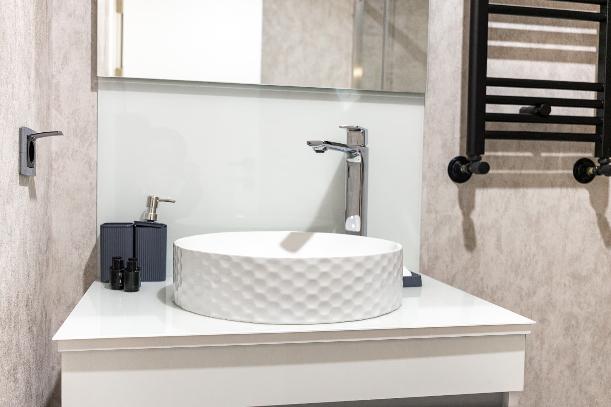 Stylish Studio Apt  - Your Home Away from Home, furnished apartment in Bağcılar, Istanbul — image 21