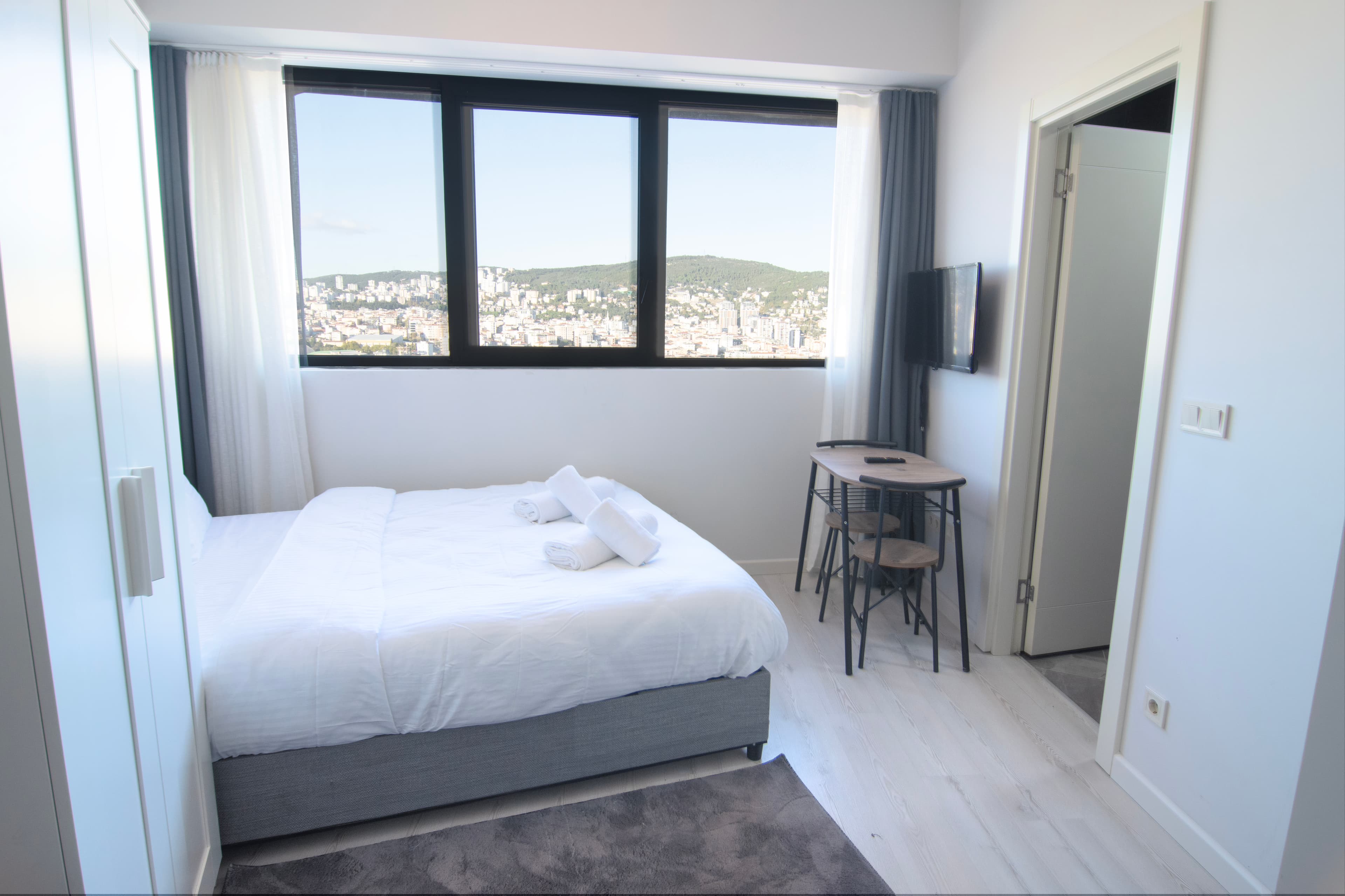 28th Floor cozy Studio, furnished apartment in Kartal, Istanbul — image 2
