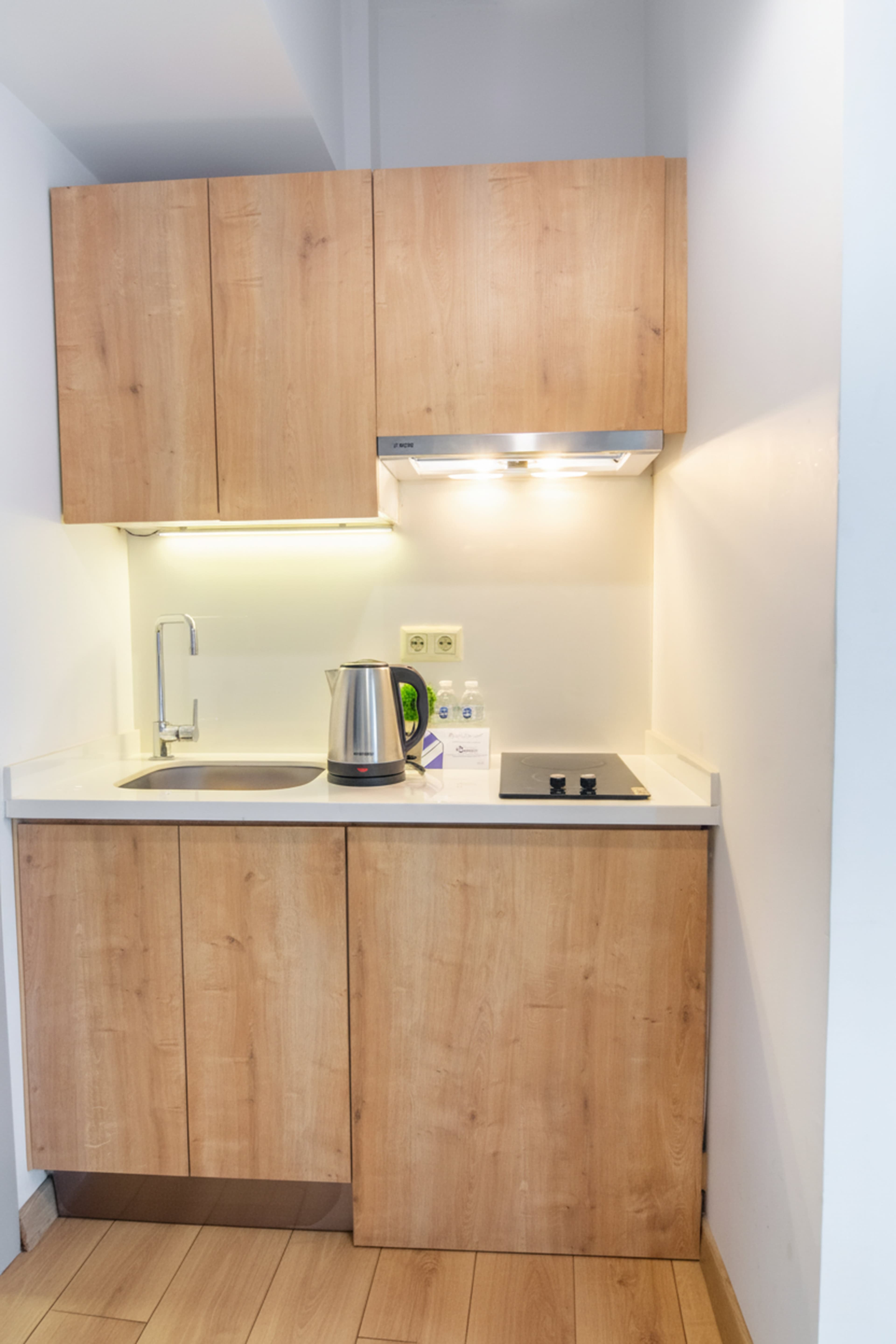 Modern  Studio with balcony in Beyoğlu , furnished apartment in Beyoğlu, Istanbul — image 8
