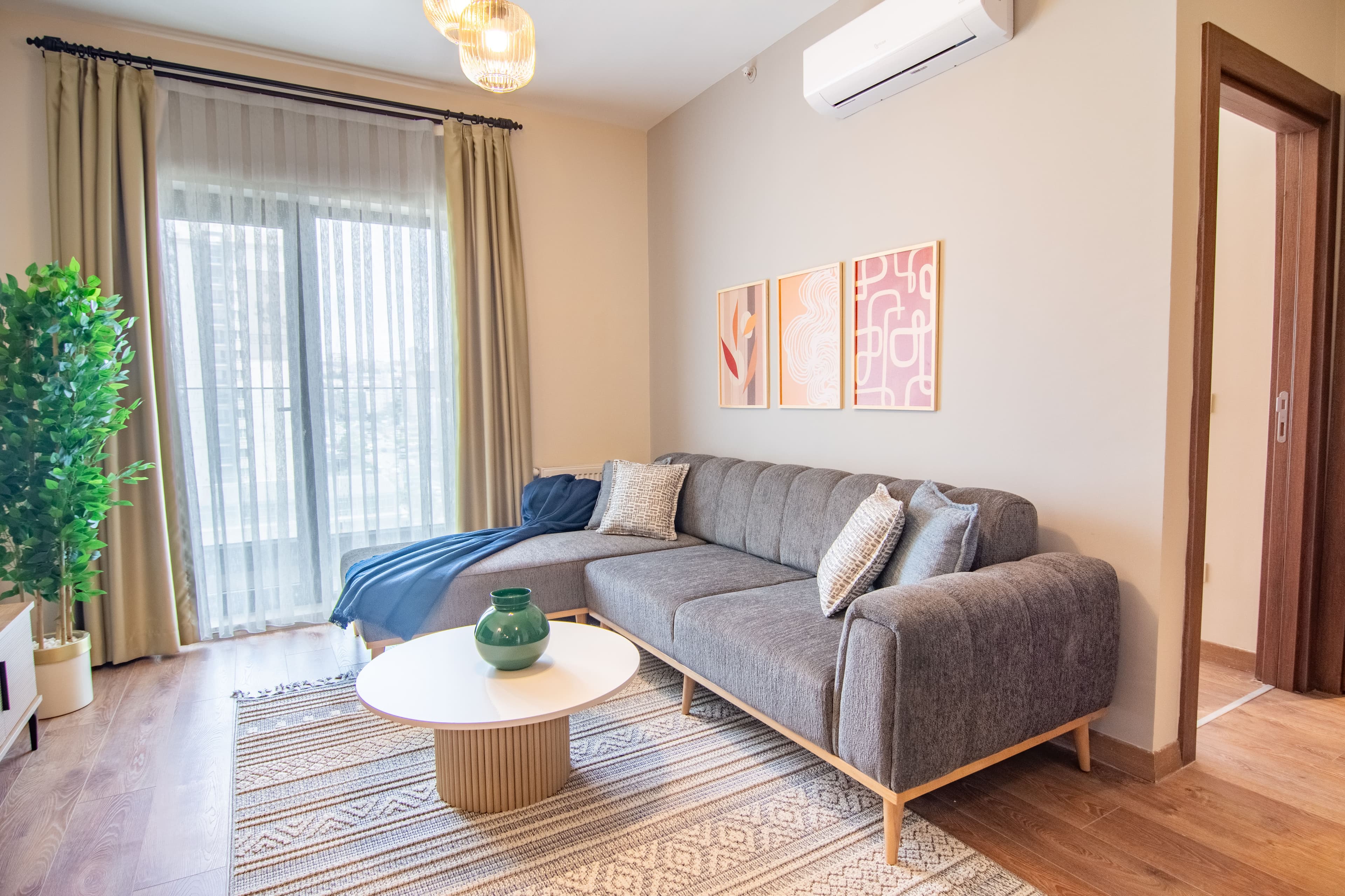 New 1Bdr Apartment with Relaxing Ambience, furnished apartment in Bağcılar, Istanbul