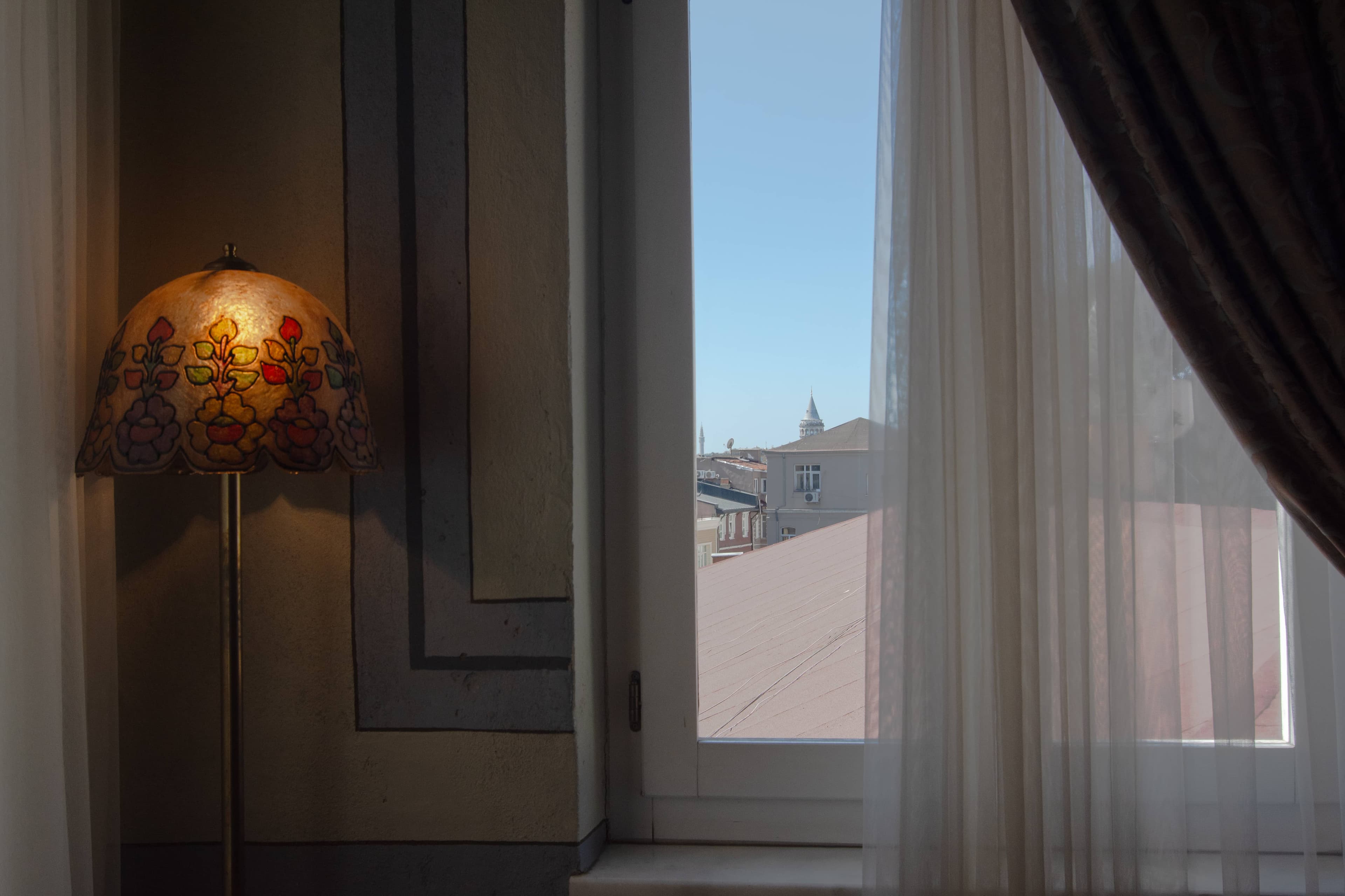 Stylish City Getaway-Explore the Urban Delights, furnished apartment in Beyoğlu, Istanbul — image 3
