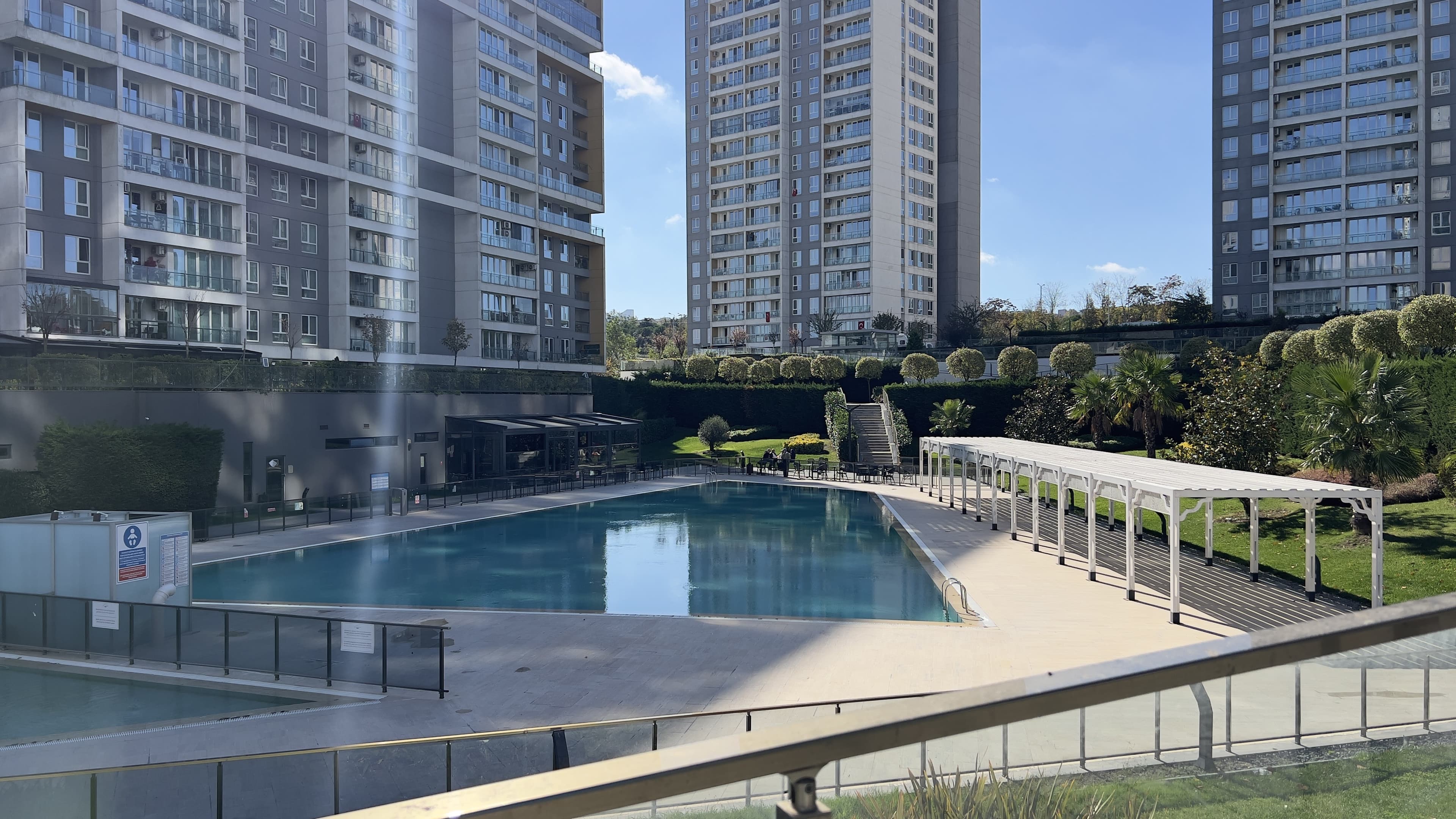 1-Bedroom Escape: Perfect for Families, furnished apartment in Avcılar, Istanbul — image 31