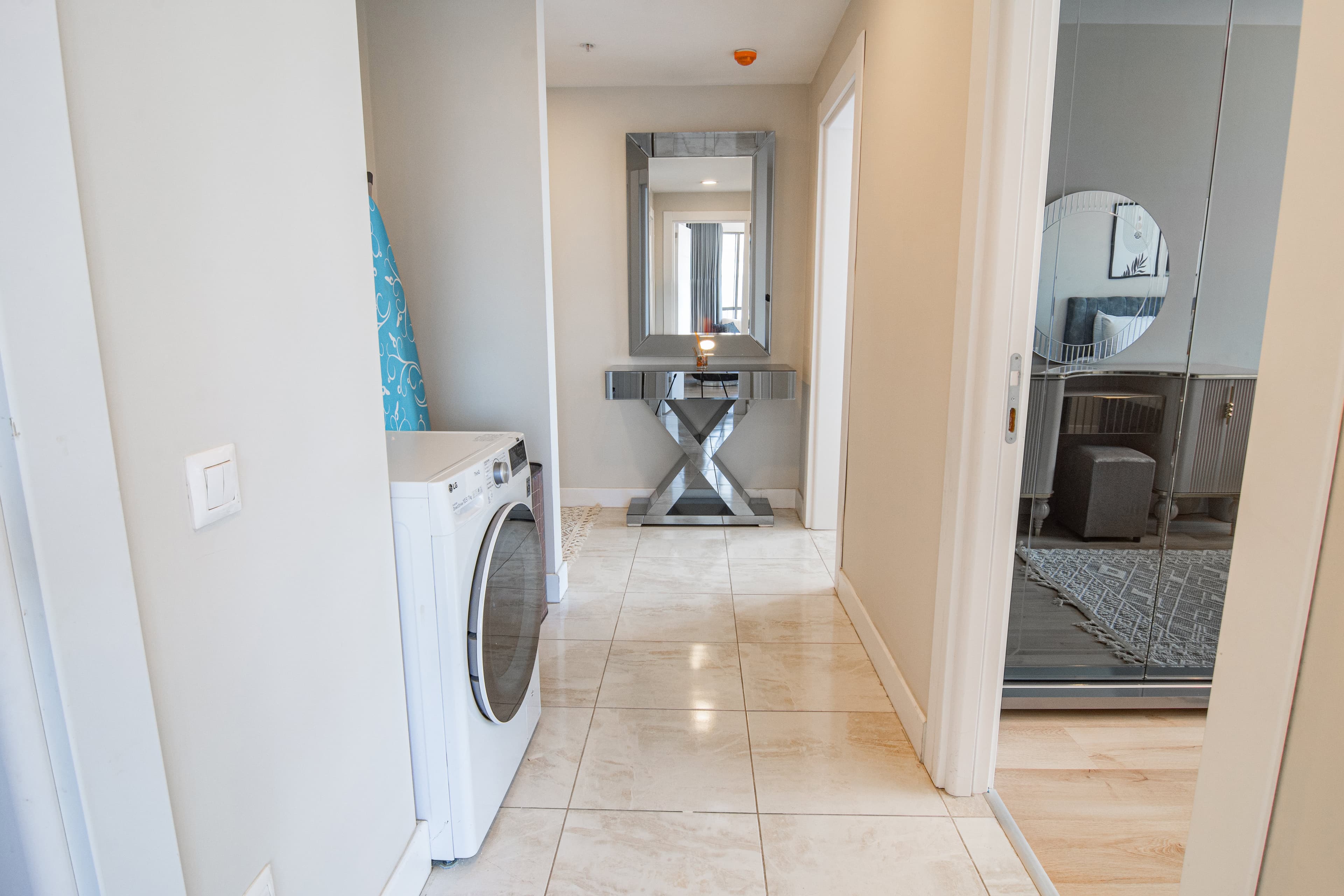 Stylish cozy 3 bedr apart & balcony — image 23