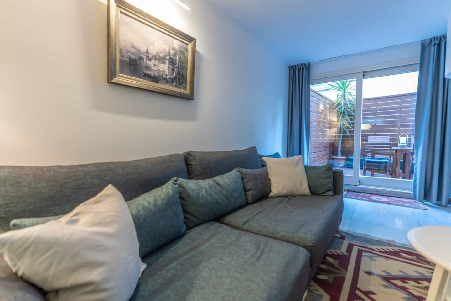 Duplex Modern City Gem with Terrace , furnished apartment in Beyoğlu, Istanbul — image 15