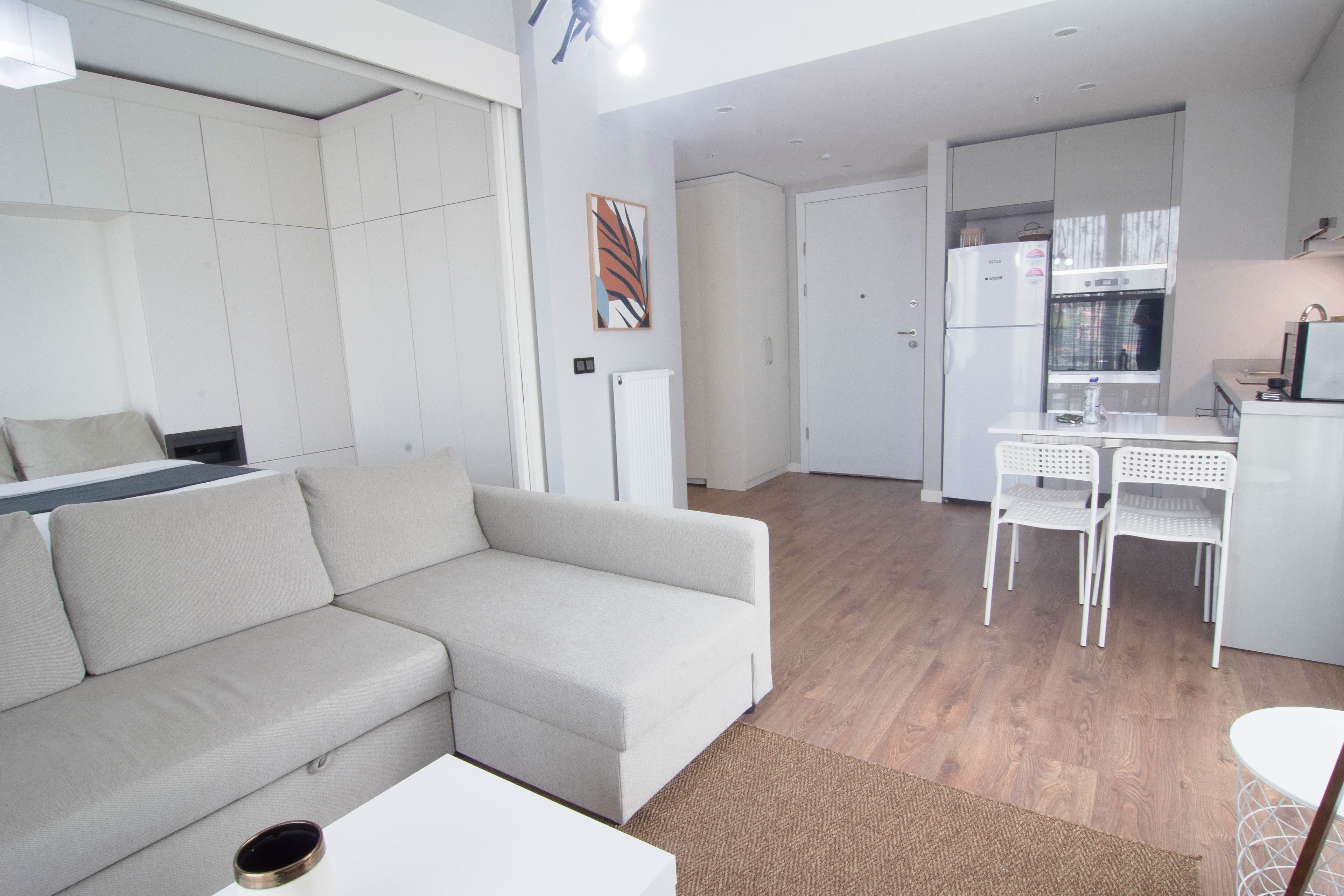 Modern City Getaway - Immerse Yourself in Luxury, furnished apartment in Bağcılar, Istanbul — image 3
