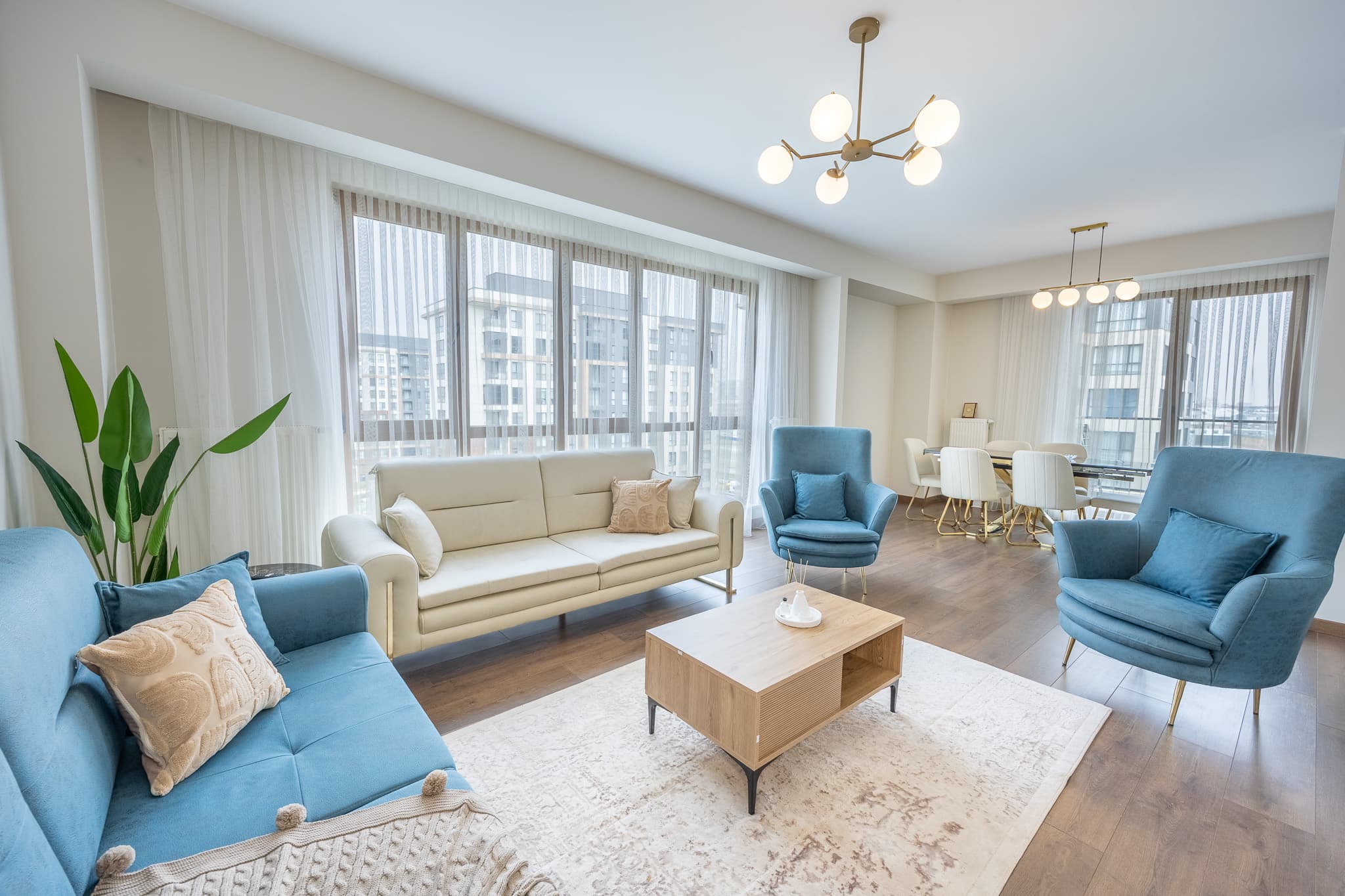 Elegant 3 bdr apartment with balcony , furnished apartment in Başakşehir, Istanbul