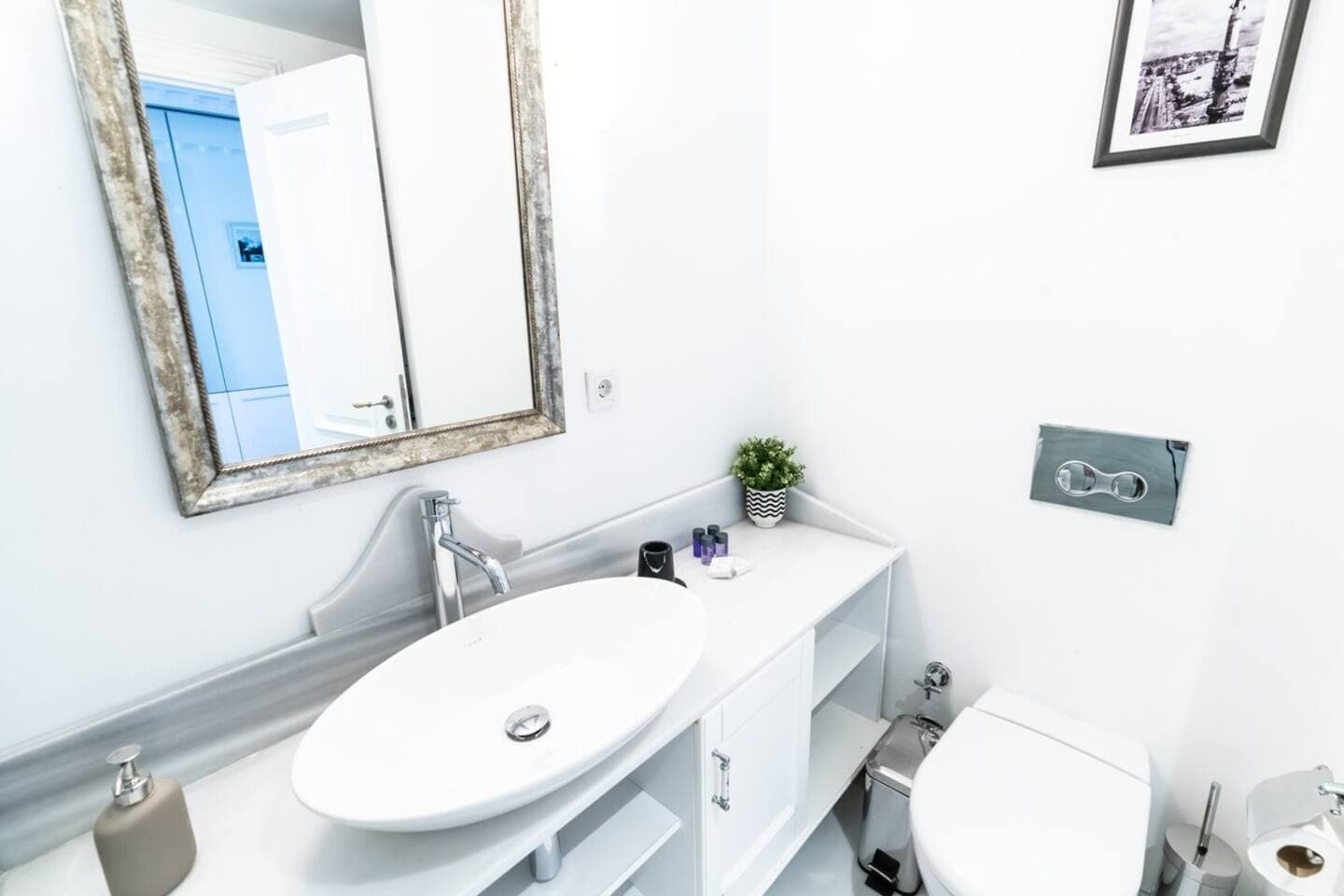 Stylish Duplex in Beyoğlu with Private Terrace , furnished apartment in Beyoğlu, Istanbul — image 30