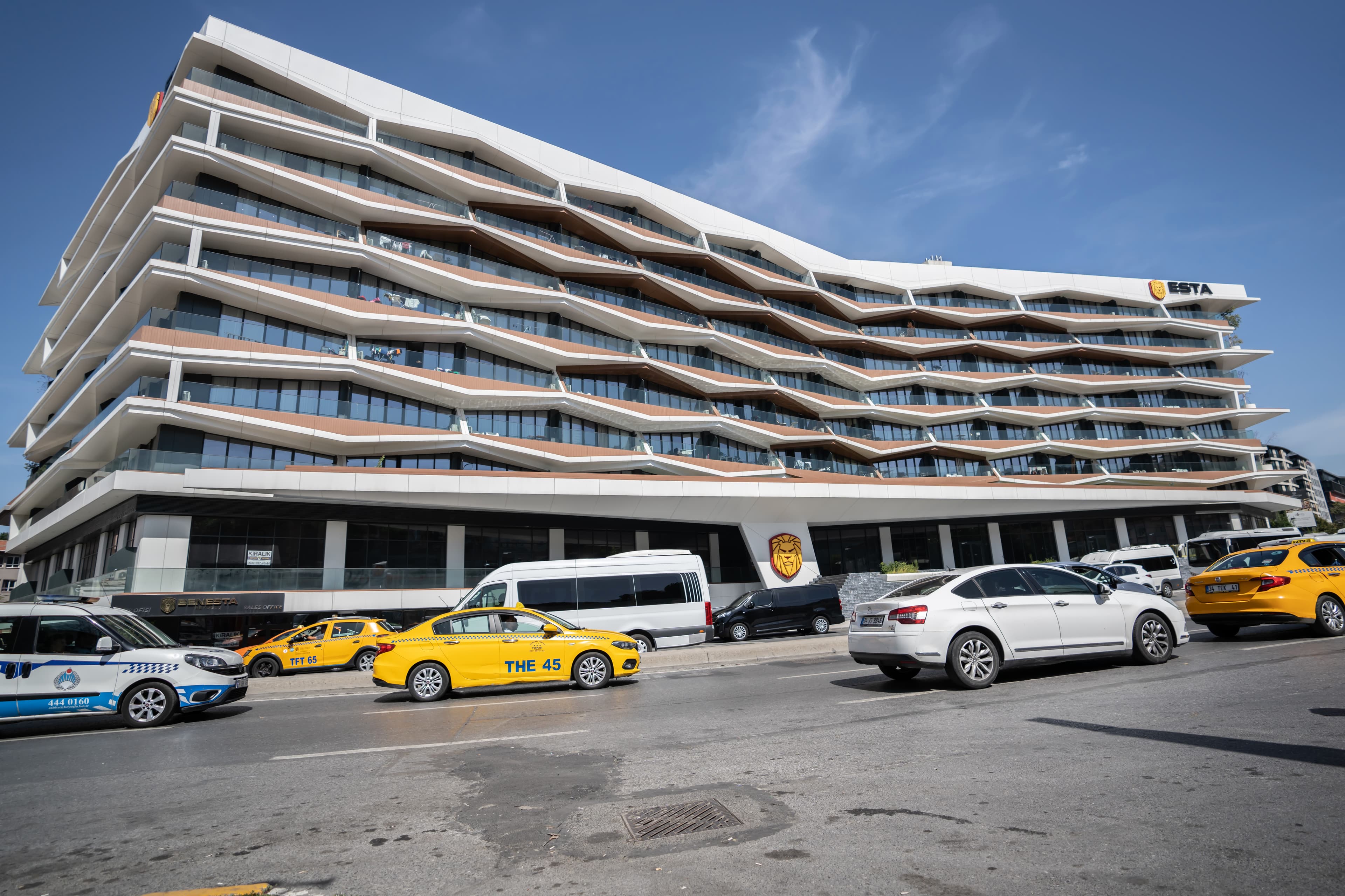 central City Apartment with Premium Amenities , furnished apartment in Beyoğlu, Istanbul — image 31