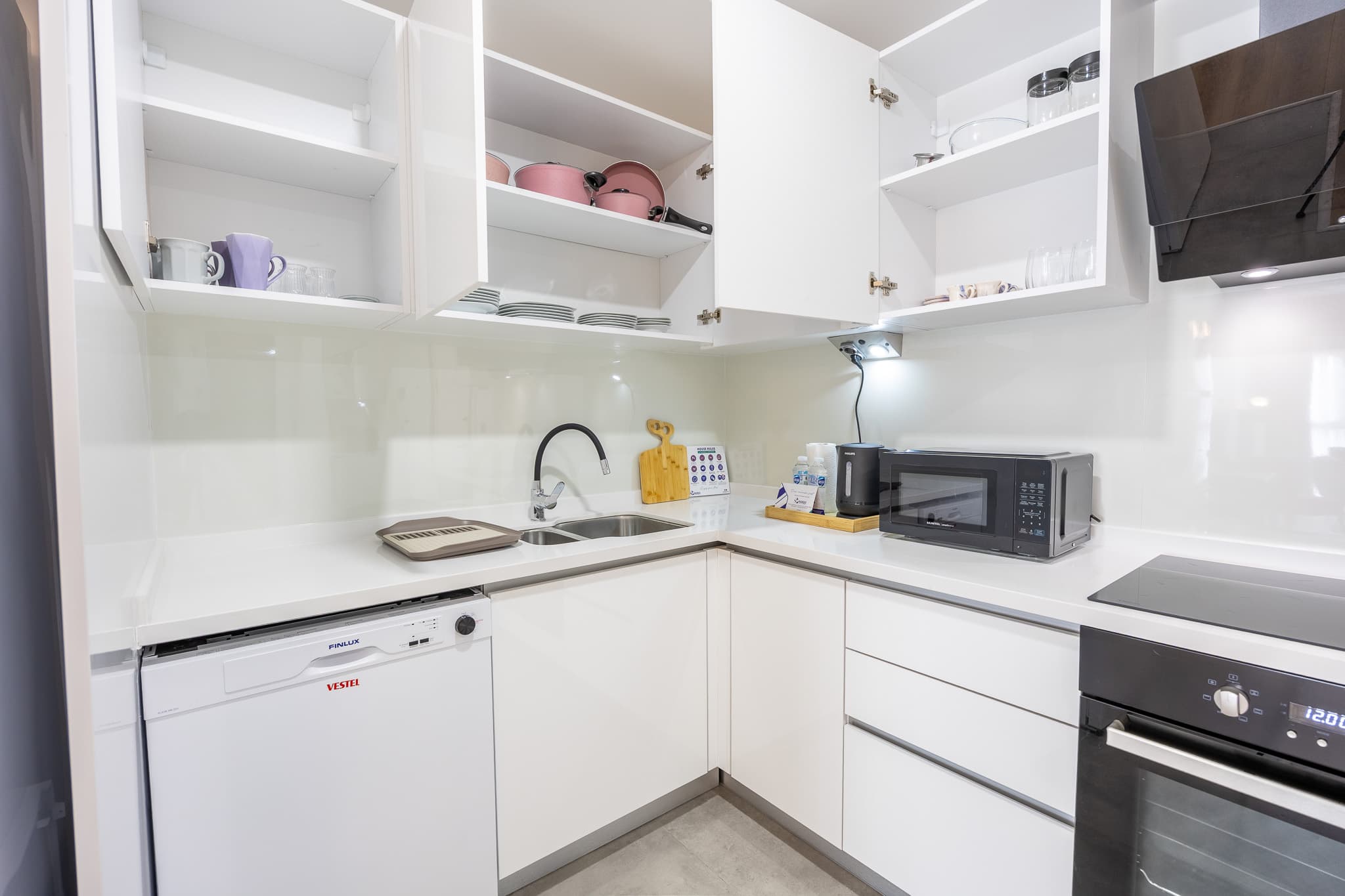 Stylish Studio Apt  - Your Home Away from Home, furnished apartment in Bağcılar, Istanbul — image 16