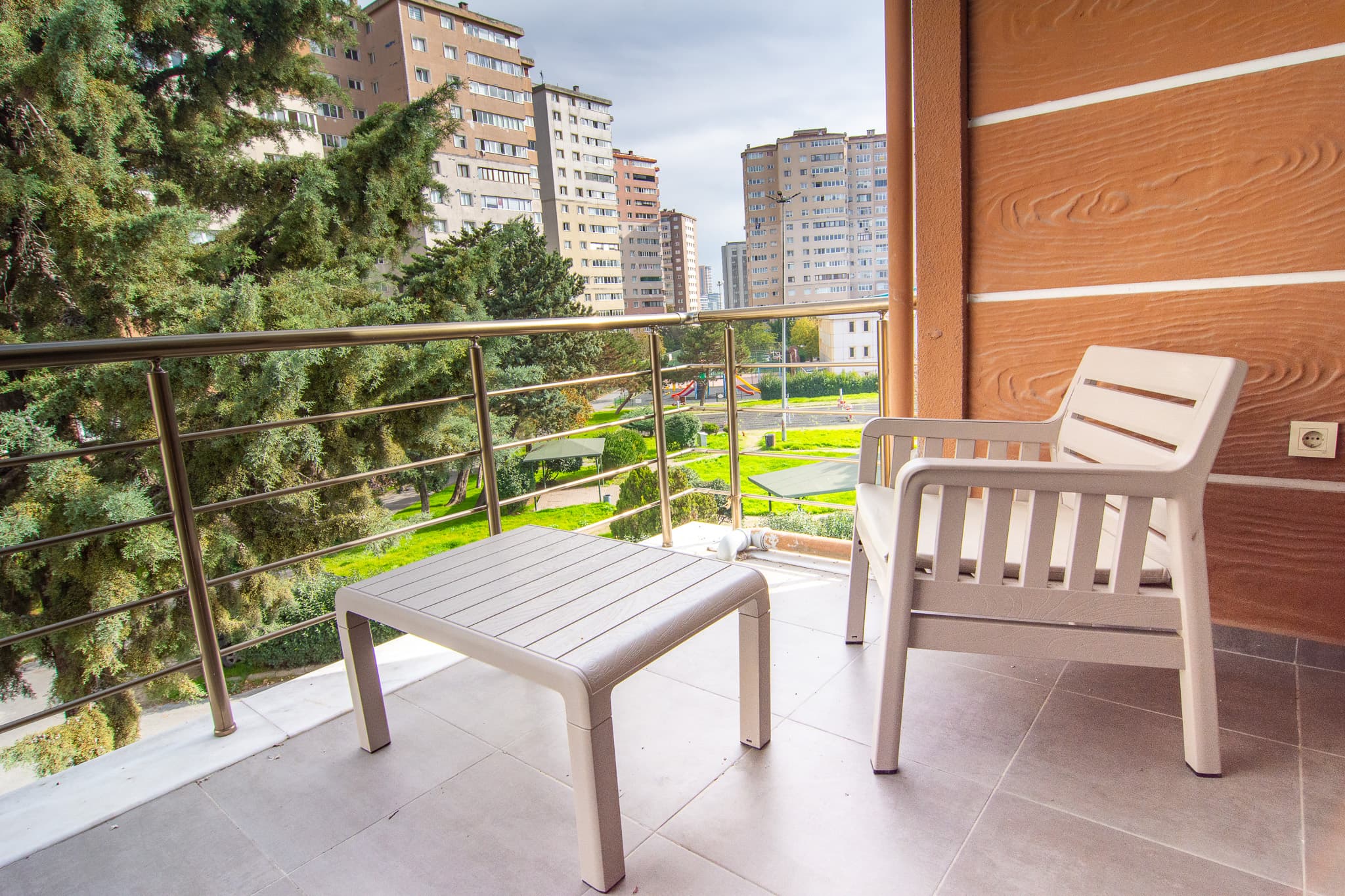 Cozy 1BR with Inviting Balcony, furnished apartment in Beylikdüzü, Istanbul — image 2