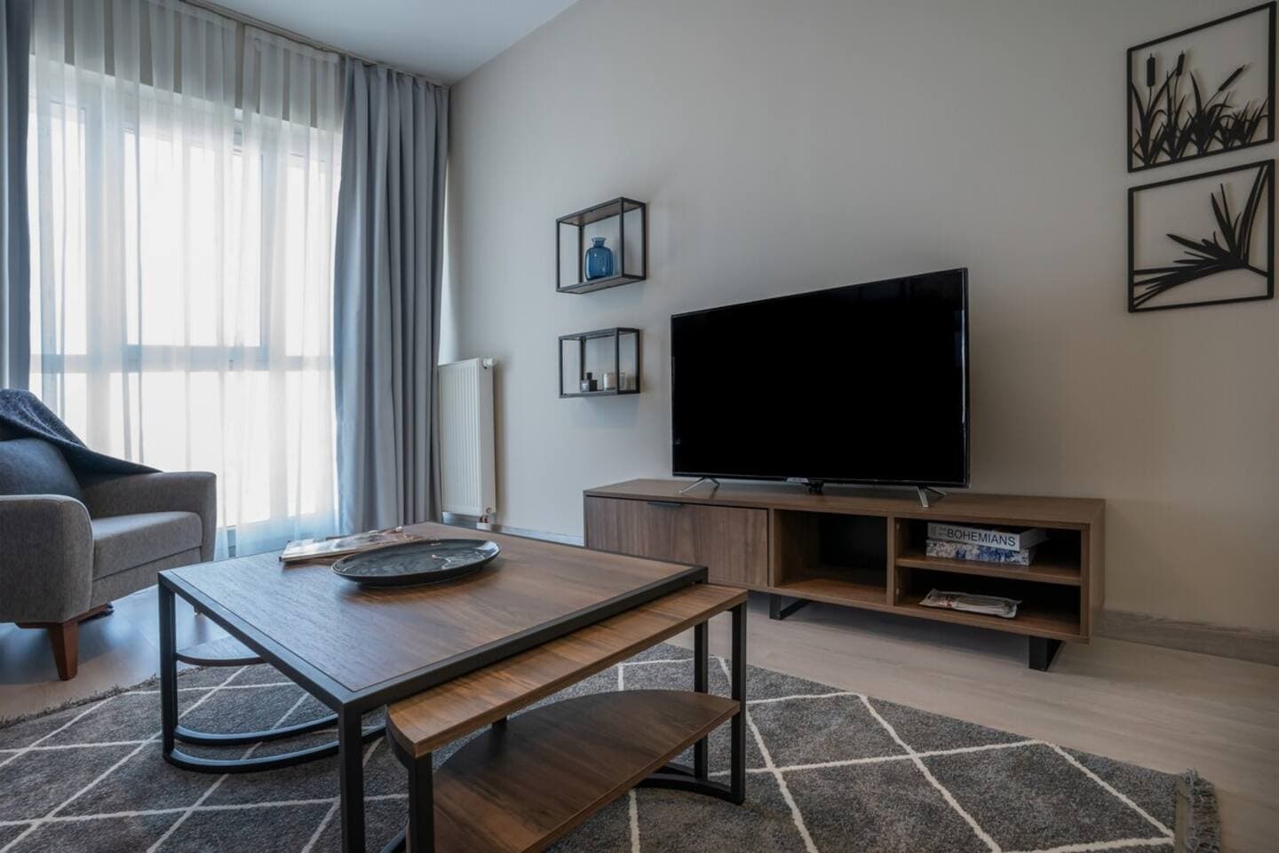 Stylish Urban Apt- Soak Up the City's Vibes, furnished apartment in Bağcılar, Istanbul — image 11