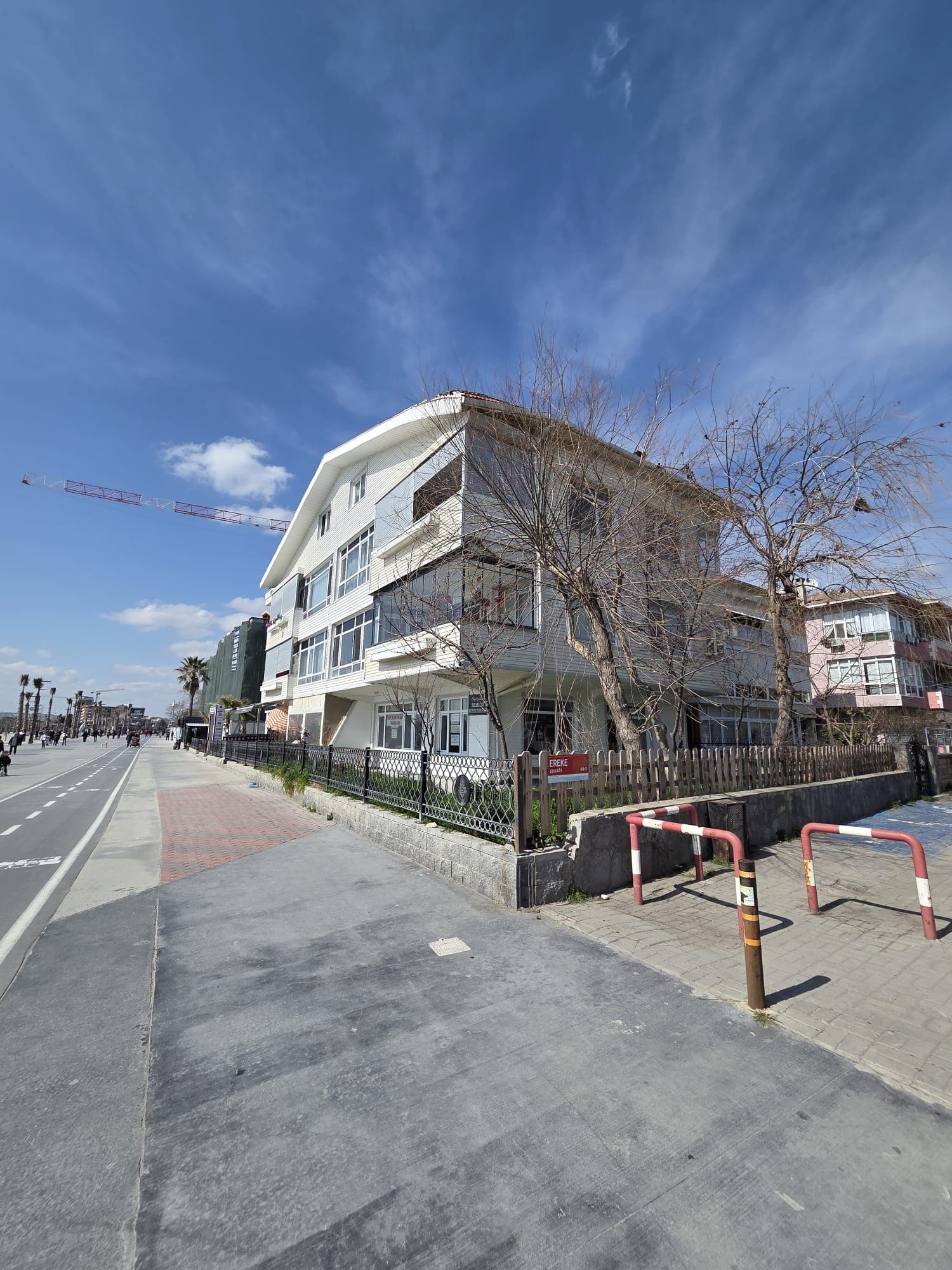 Seaside 3-Bedroom Duplex with Jacuzzi, furnished apartment in Büyükçekmece, Istanbul — image 42