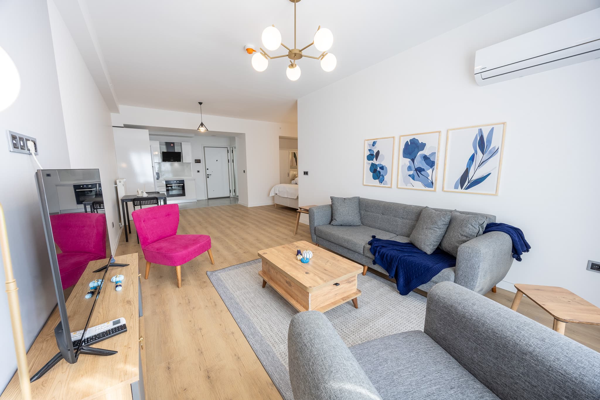 Stylish Studio Apt  - Your Home Away from Home, furnished apartment in Bağcılar, Istanbul — image 5