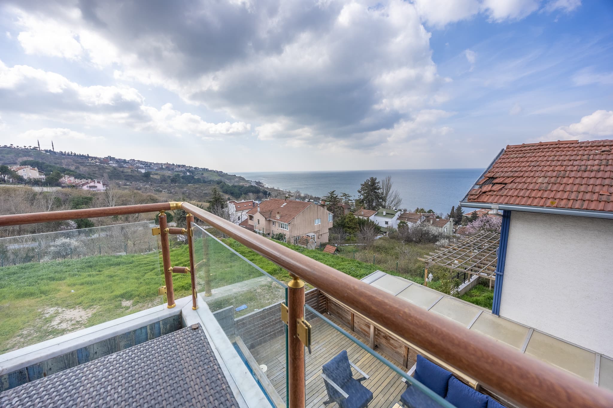 Sea View Villa with Pool, furnished apartment in Büyükçekmece, Istanbul — image 23