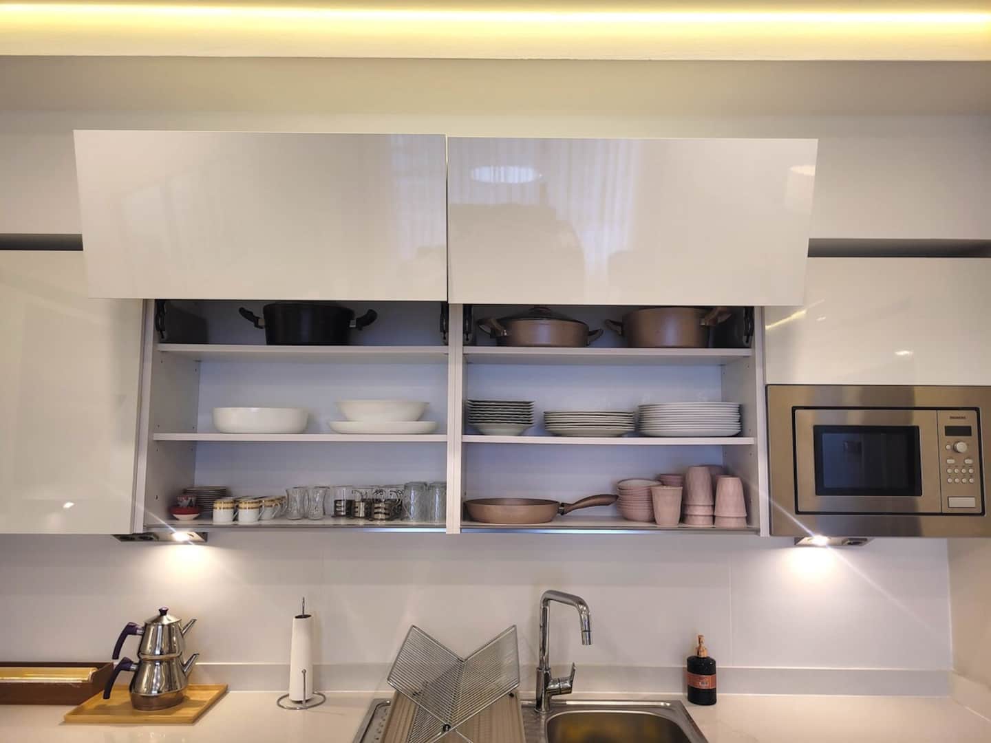 Relax Unwind: Inviting 2BR Apt, Cozy Interiors, furnished apartment in Küçükçekmece, Istanbul — image 15